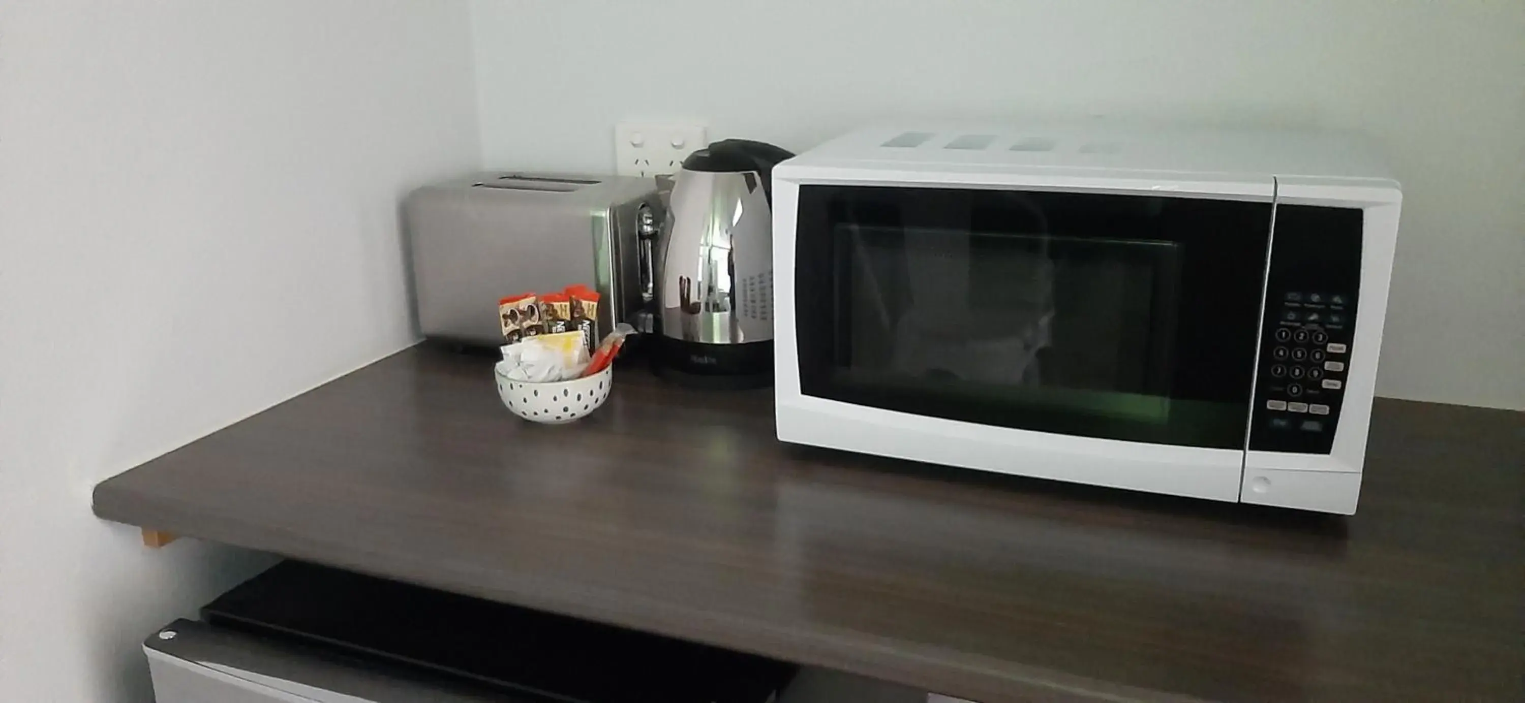 Coffee/tea facilities in Karuah Gardens Motel Coffee/tea facilities in Karuah Gardens Motel