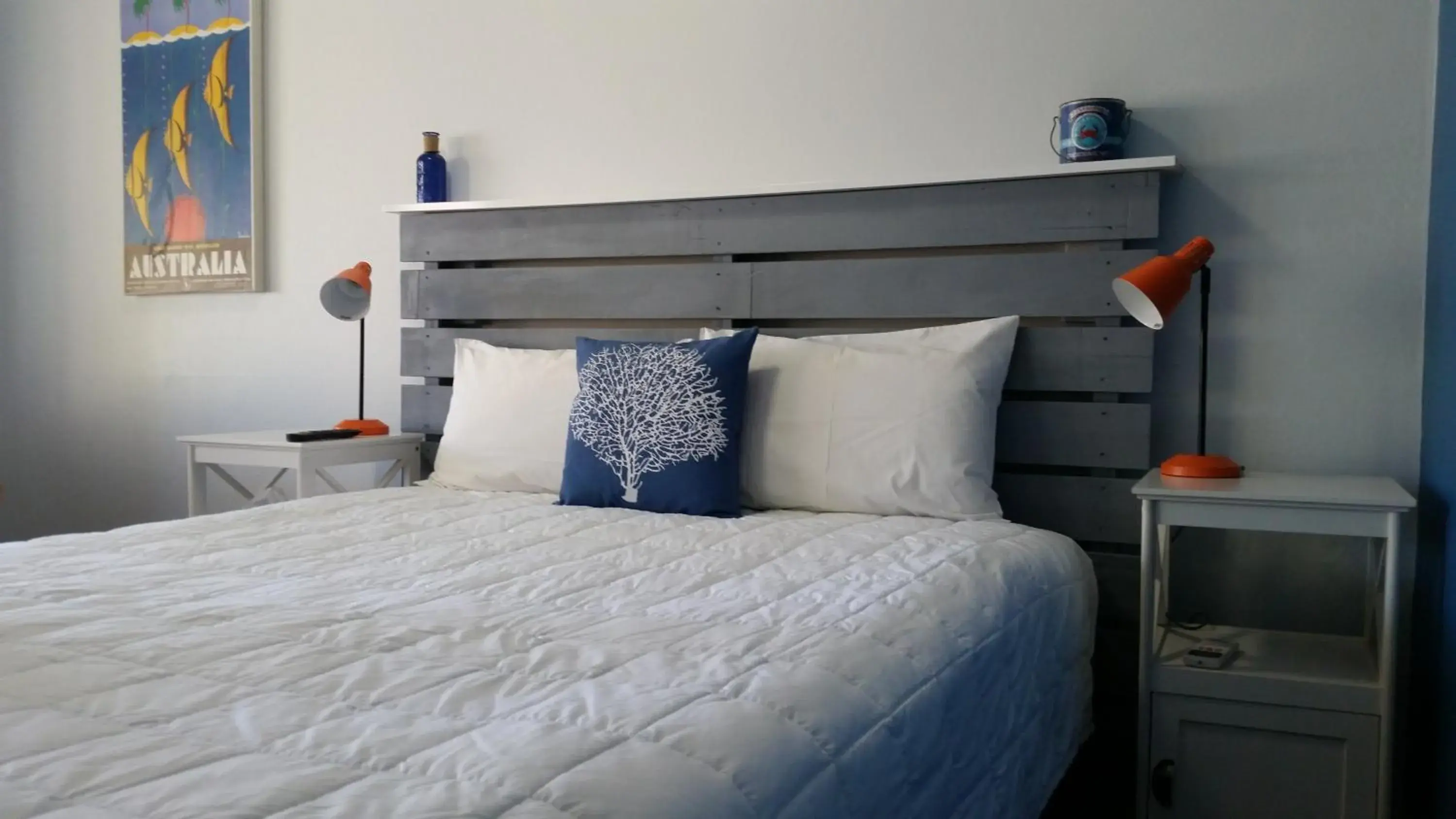 Decorative detail, Bed in Karuah Gardens Motel Decorative detail, Bed in Karuah Gardens Motel