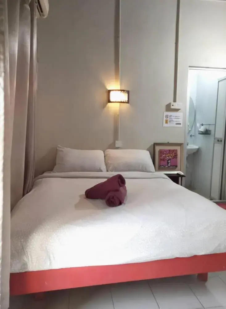 Bed in Birdnest Guesthouse, Gaia Rooftop Cafe Bed in Birdnest Guesthouse, Gaia Rooftop Cafe