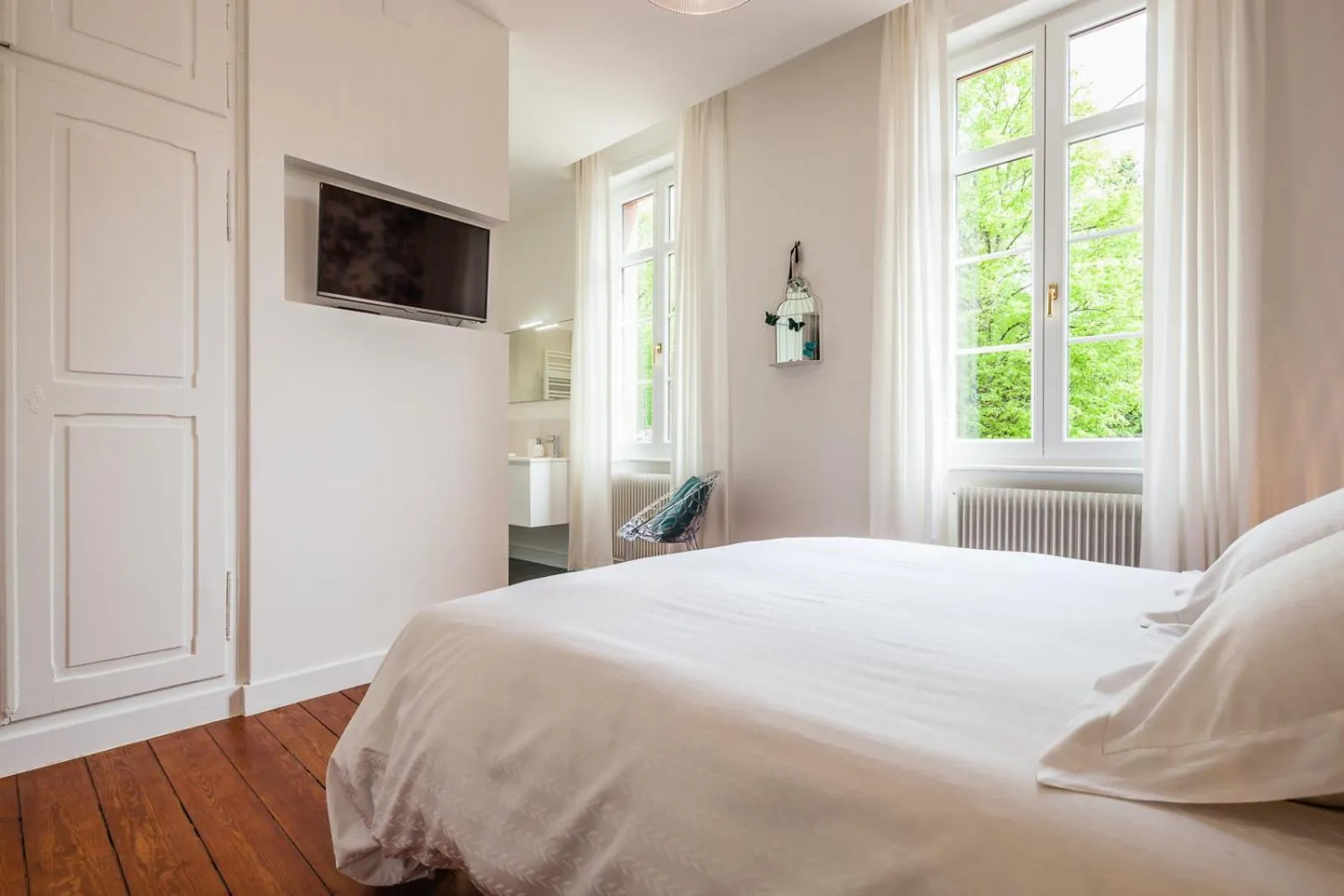 Photo of the whole room, Bed in Chambre d'hôtes Du côté des remparts