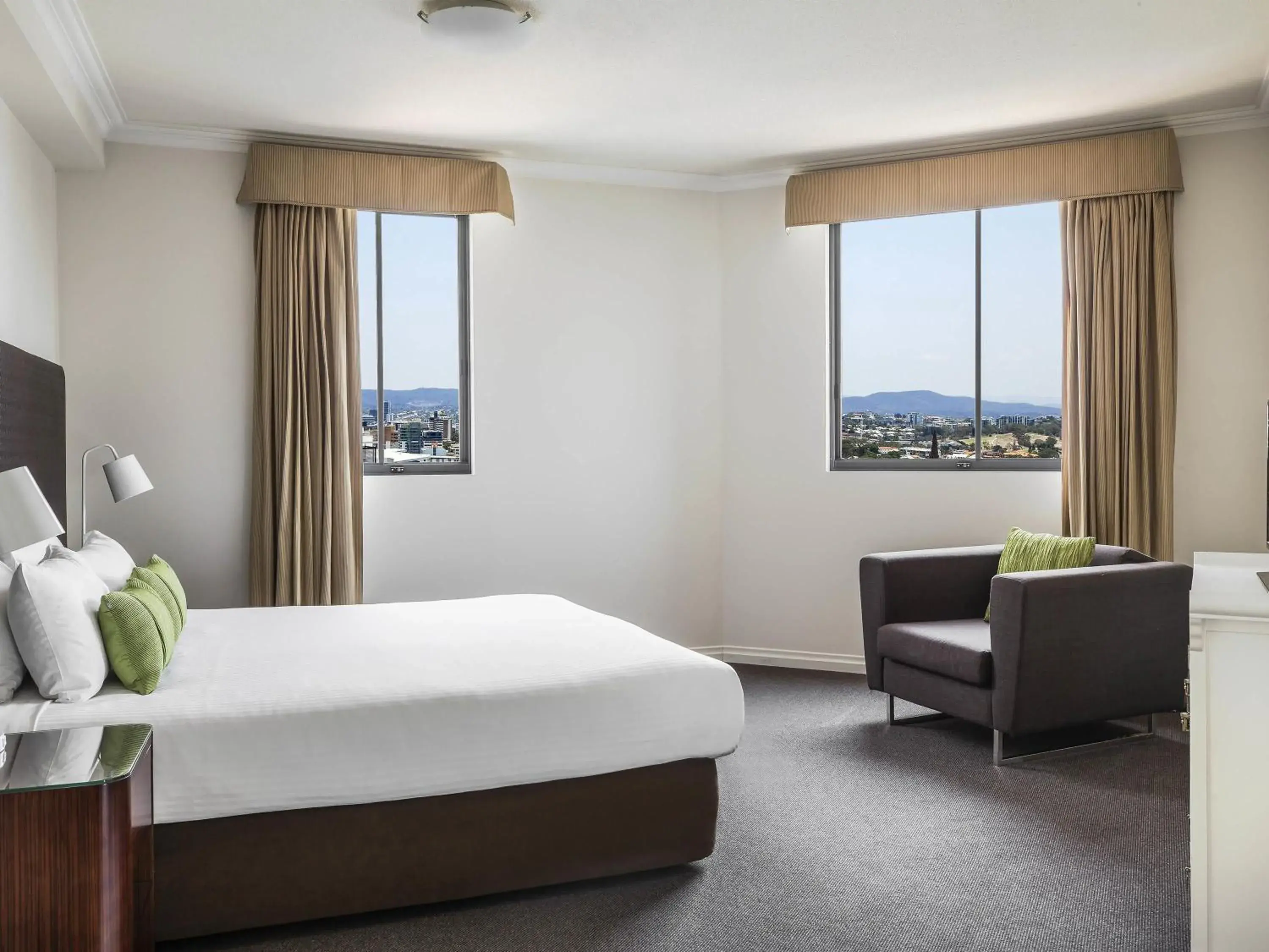 Bedroom, Bed in Mantra on Queen Bedroom, Bed in Mantra on Queen