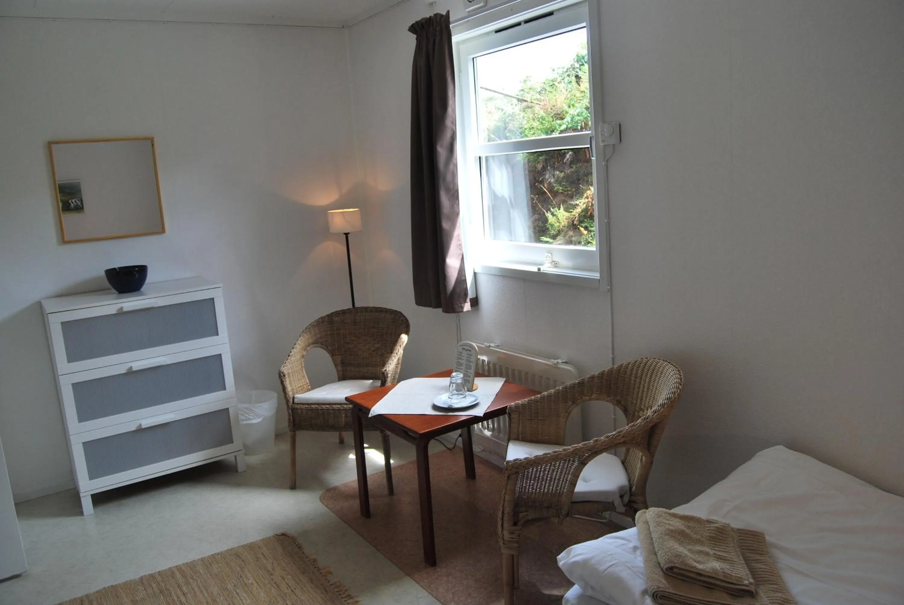 Property building, Bed in Hillesgården