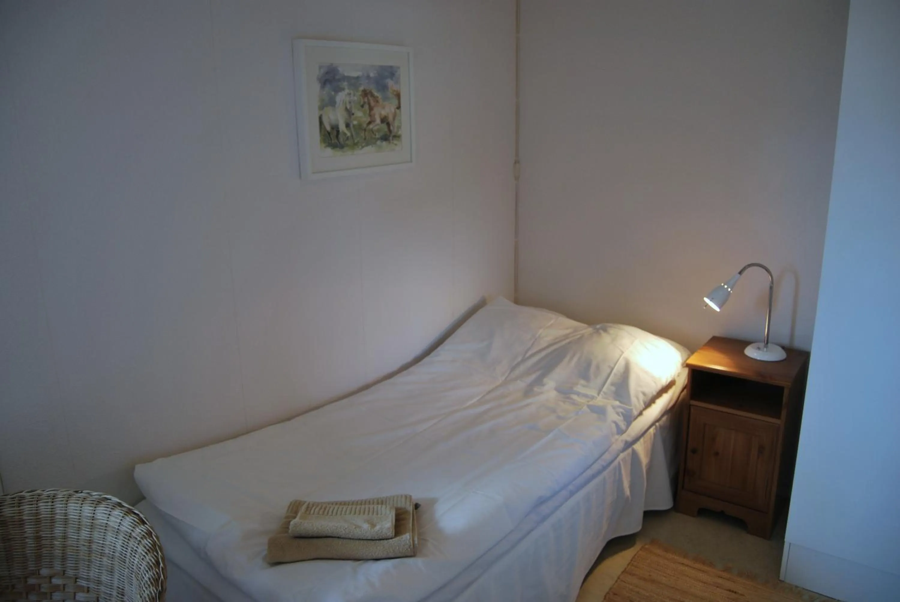 Property building, Bed in Hillesgården