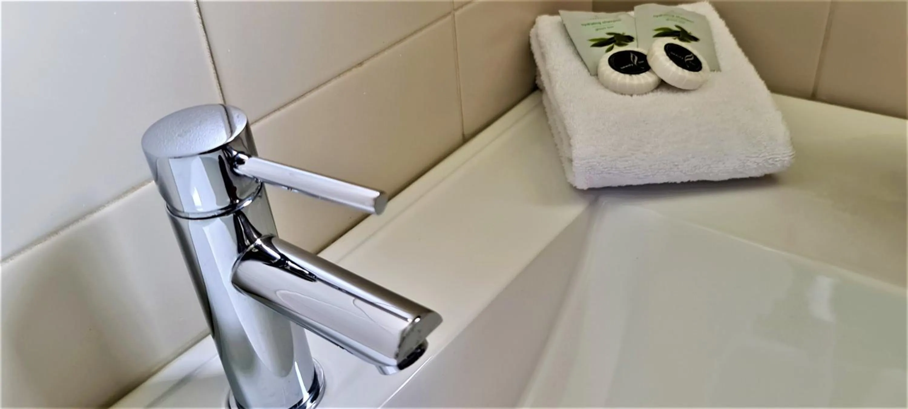 Bathroom in Brunswick Tower Hotel