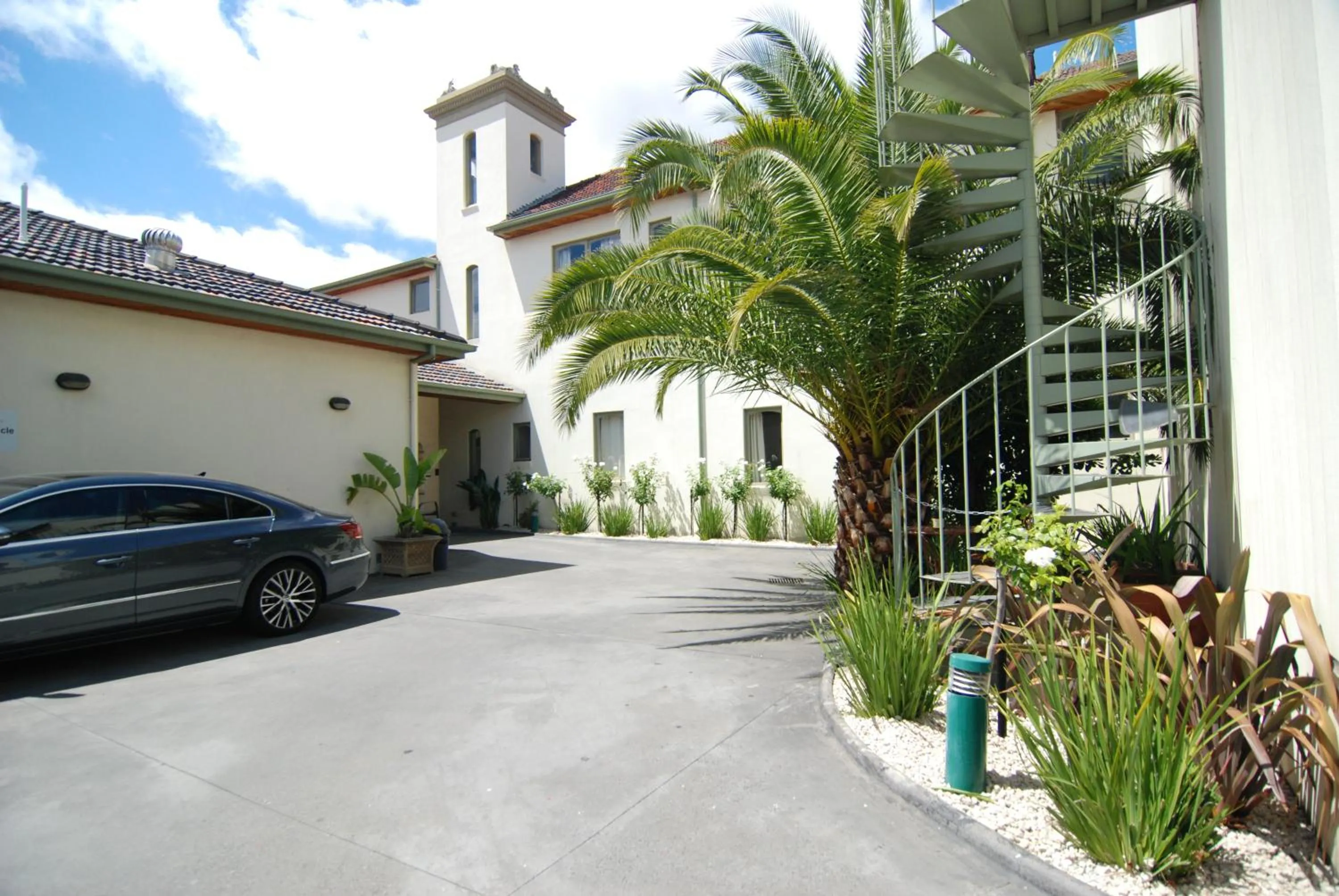 Facade/entrance in Brunswick Tower Hotel