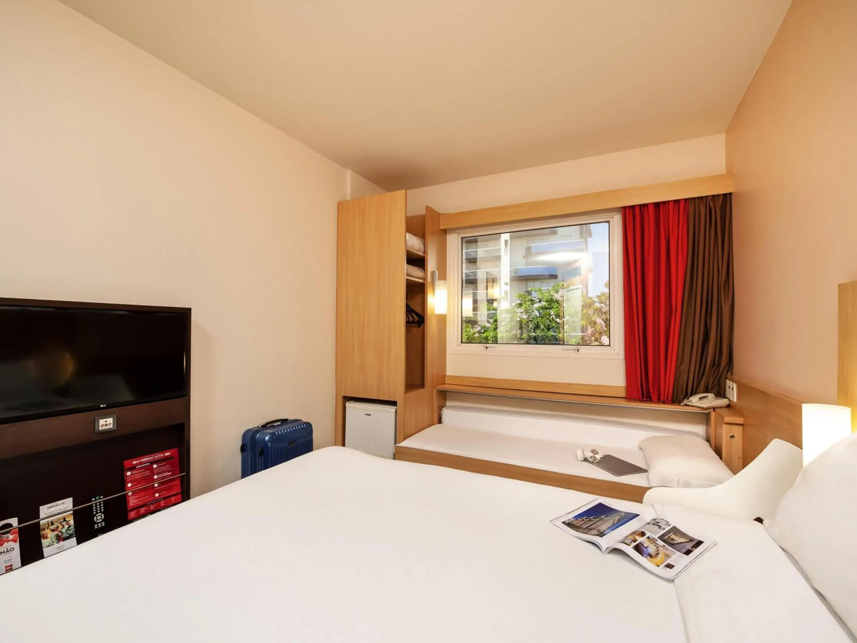 Bedroom, Bed in Ibis São Carlos Bedroom, Bed in Ibis São Carlos