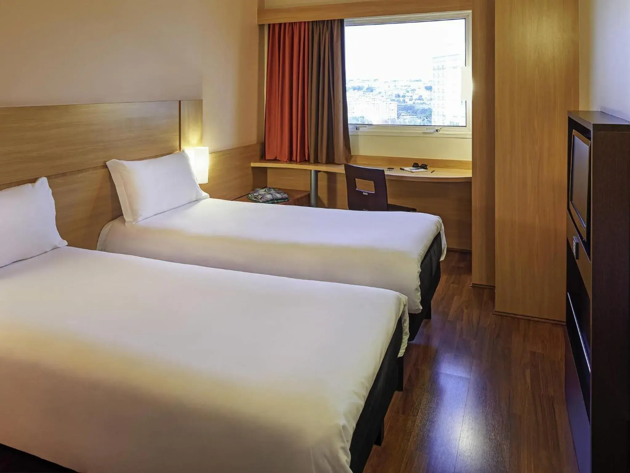 Bedroom, Bed in Ibis São Carlos Bedroom, Bed in Ibis São Carlos