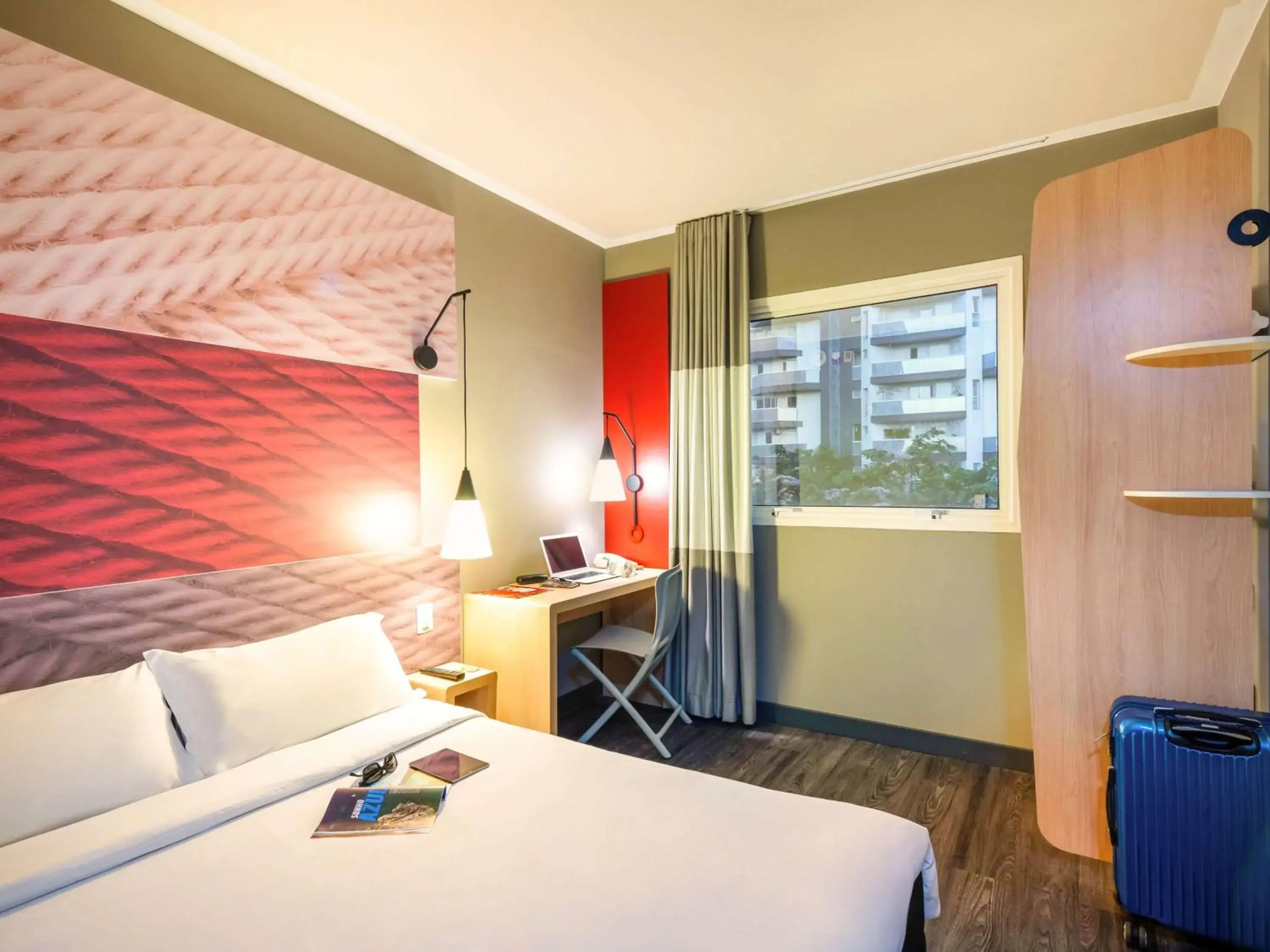 Photo of the whole room, Bed in Ibis São Carlos Photo of the whole room, Bed in Ibis São Carlos