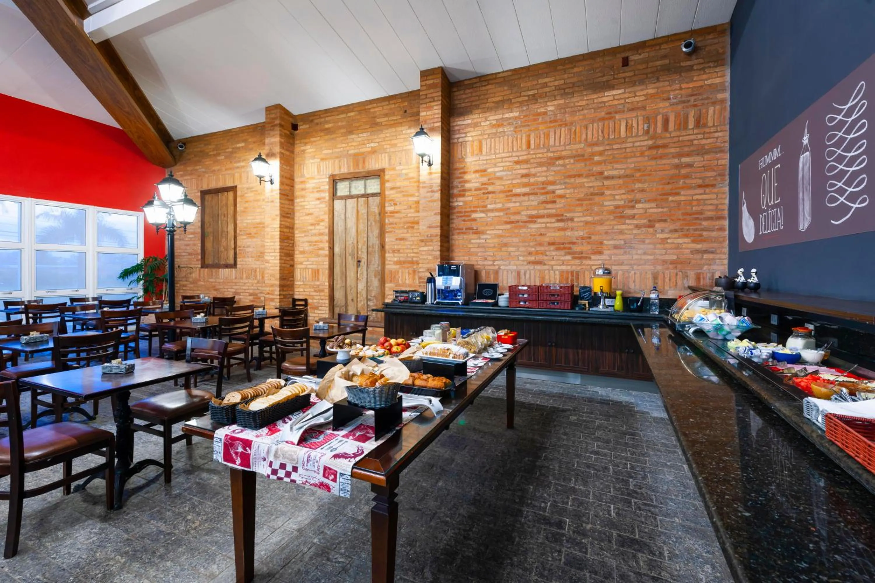 Restaurant/places to eat in Ibis São Carlos