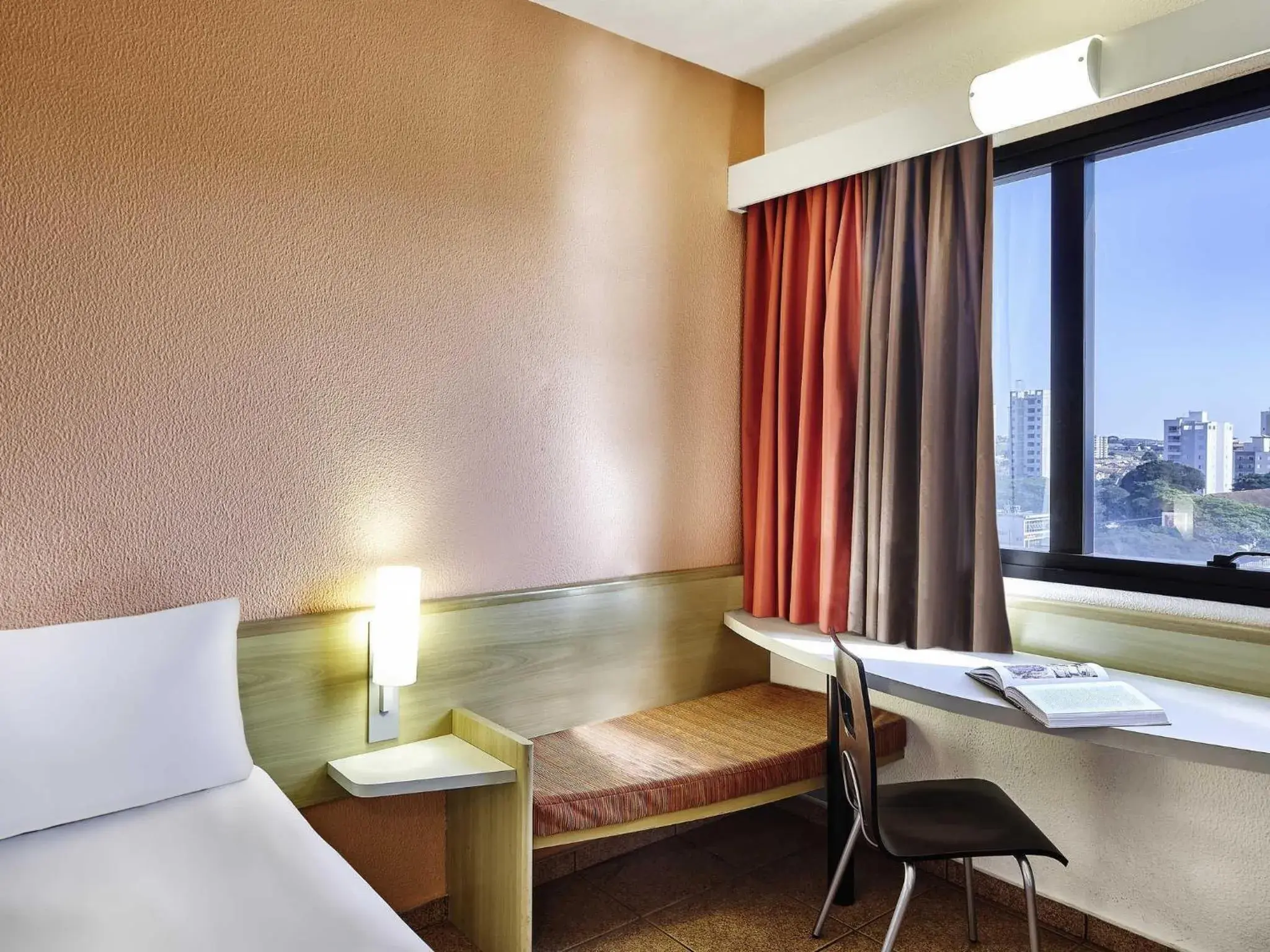 Bedroom, Bed in ibis Taubate Bedroom, Bed in ibis Taubate