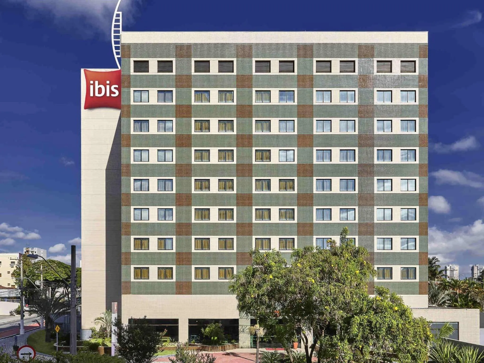 Property building in ibis Taubate