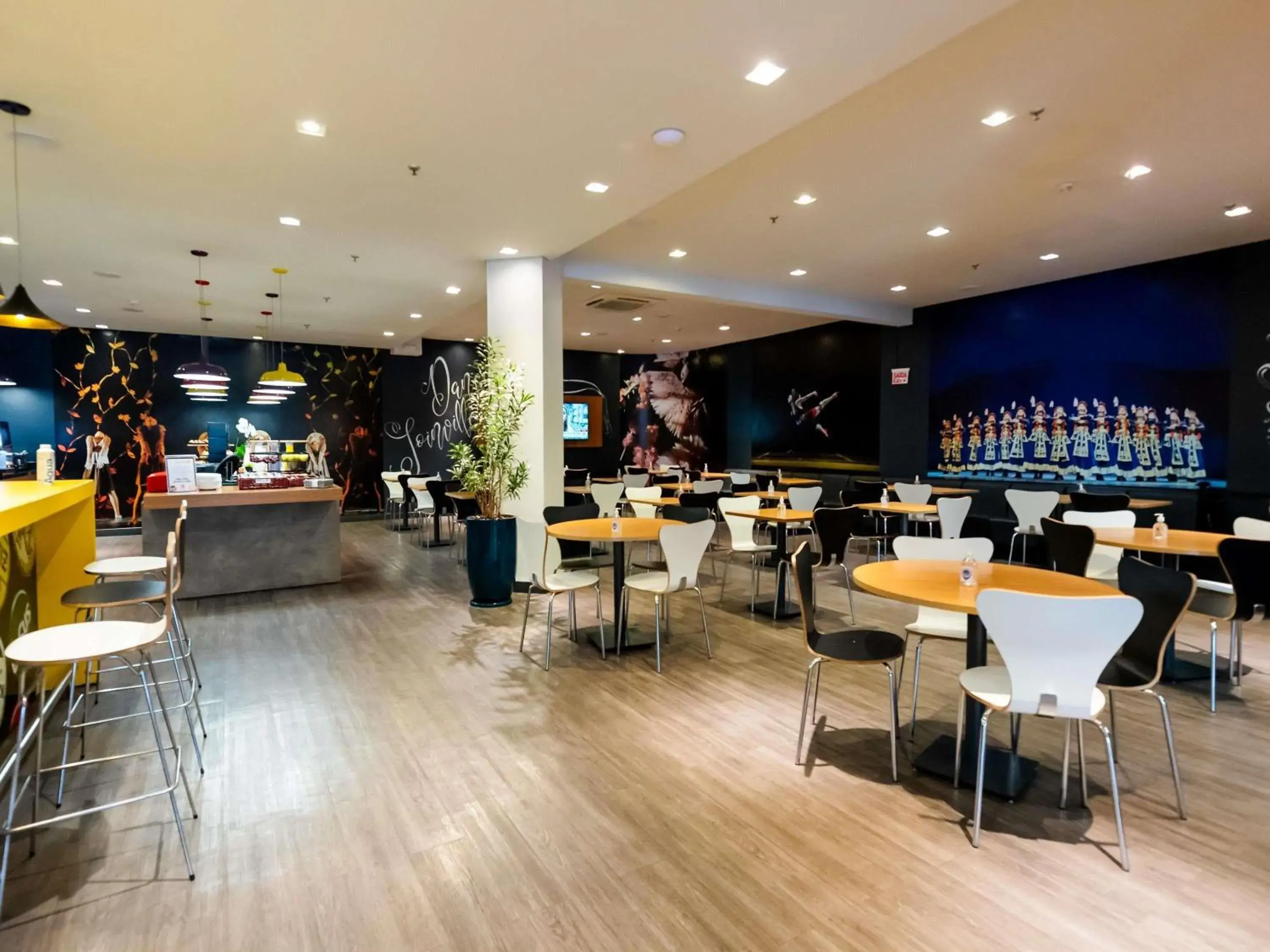 Restaurant/places to eat in ibis Joinville Restaurant/places to eat in ibis Joinville