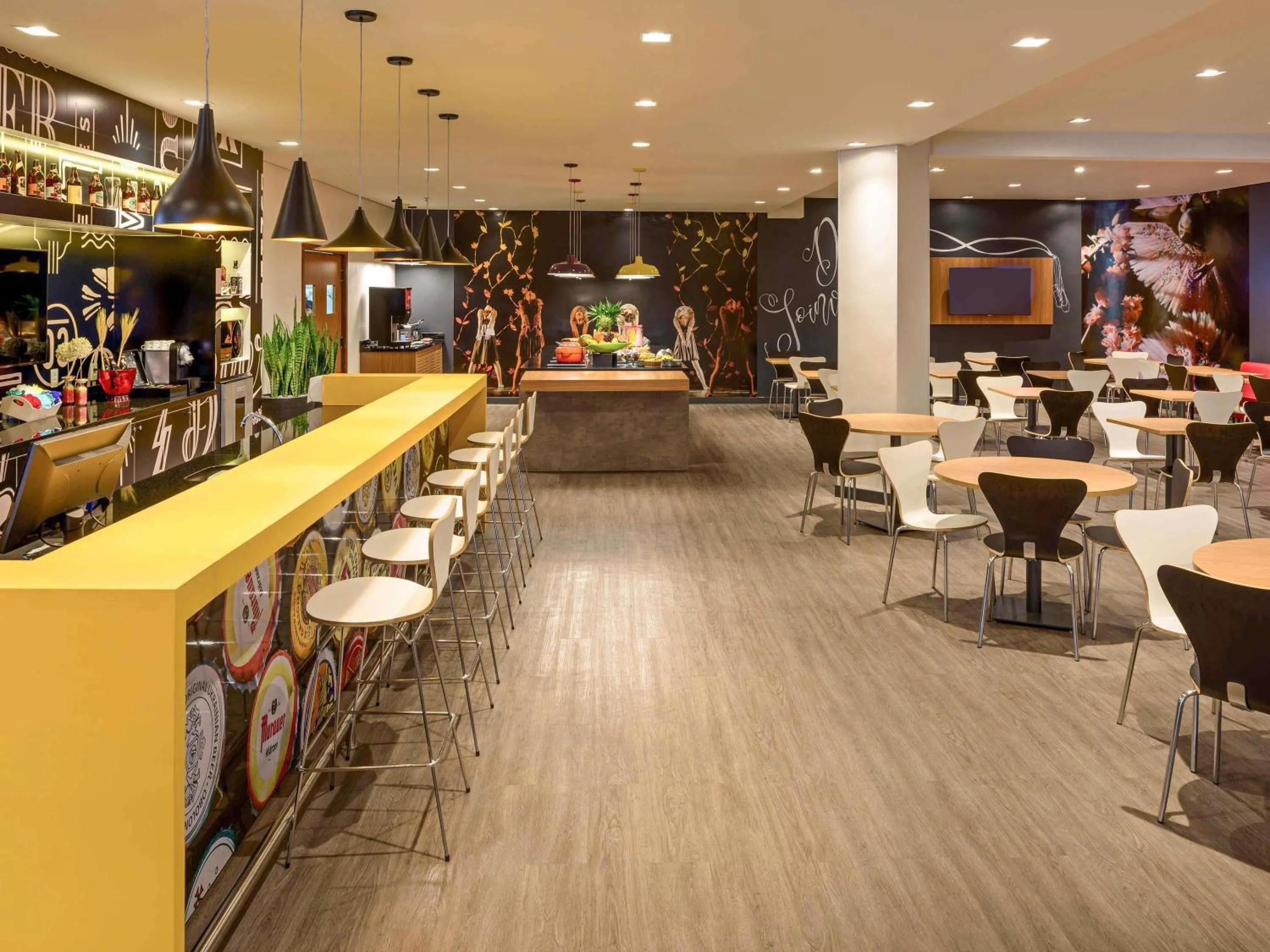 Restaurant/places to eat in ibis Joinville