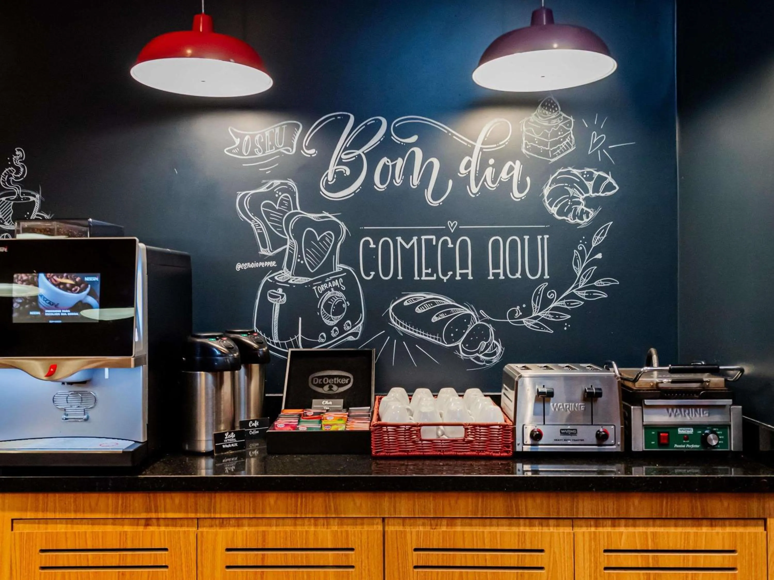 Restaurant/places to eat in ibis Joinville