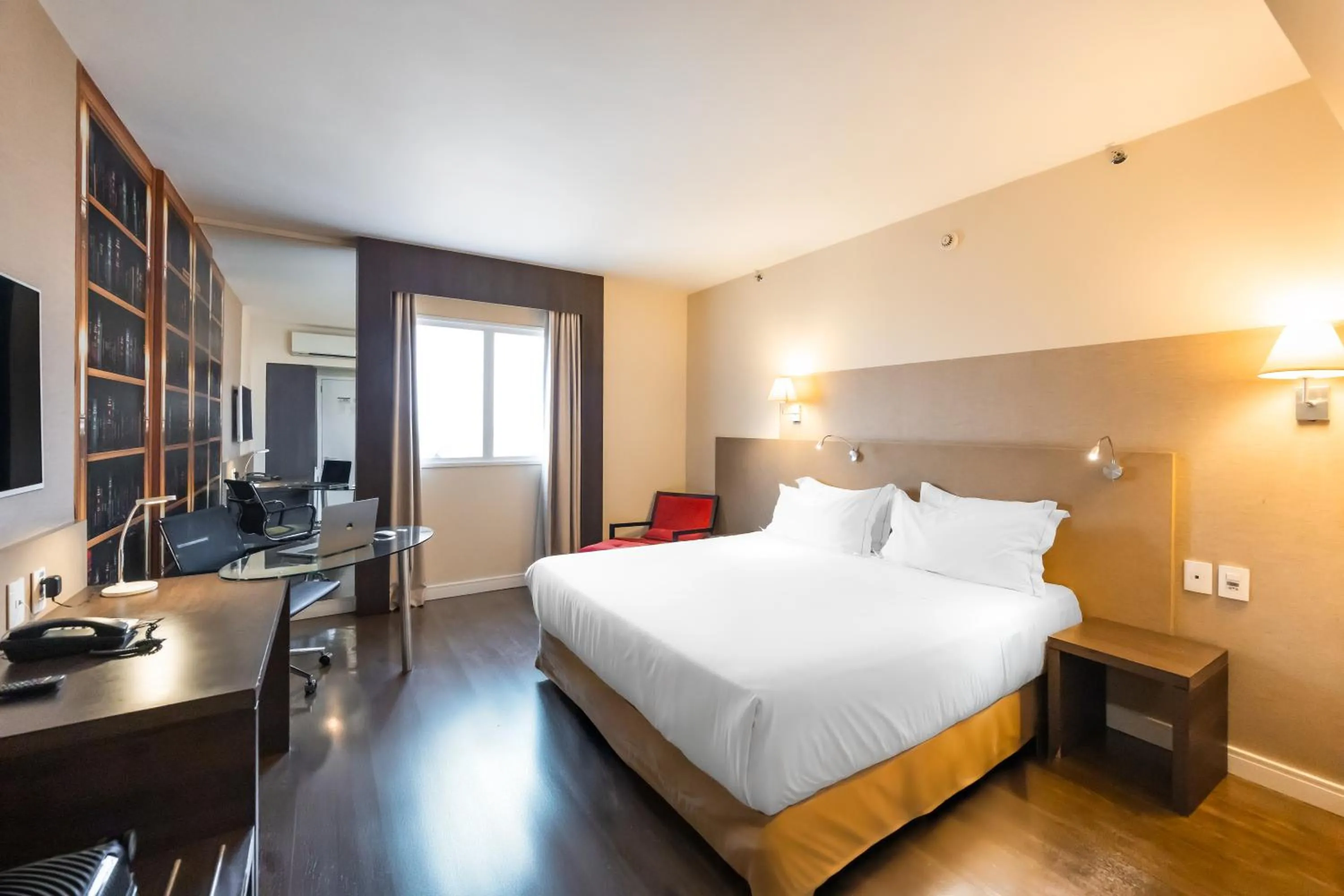 Photo of the whole room, Bed in Transamerica Ribeirão Preto