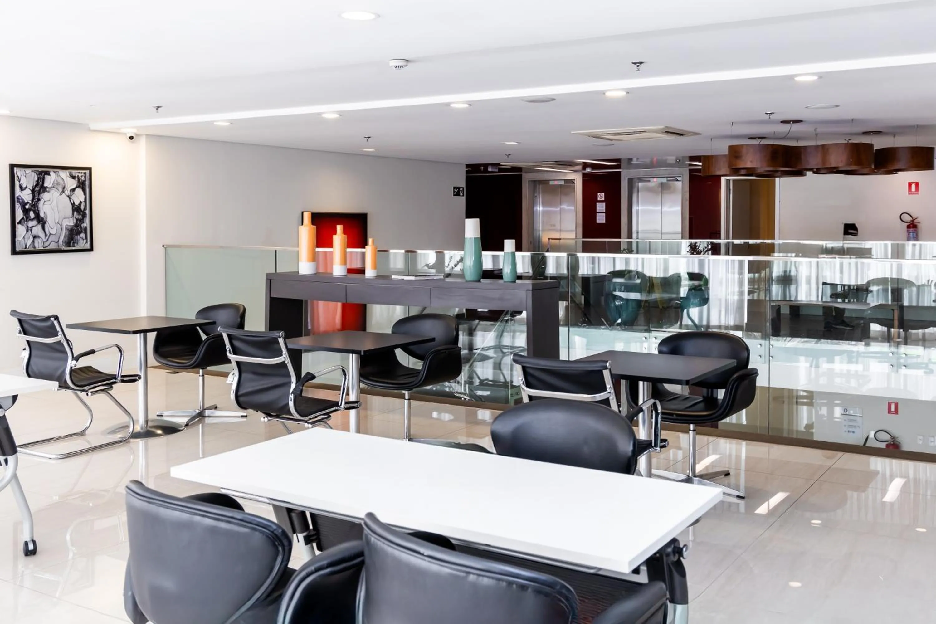 Seating area in Transamerica Ribeirão Preto