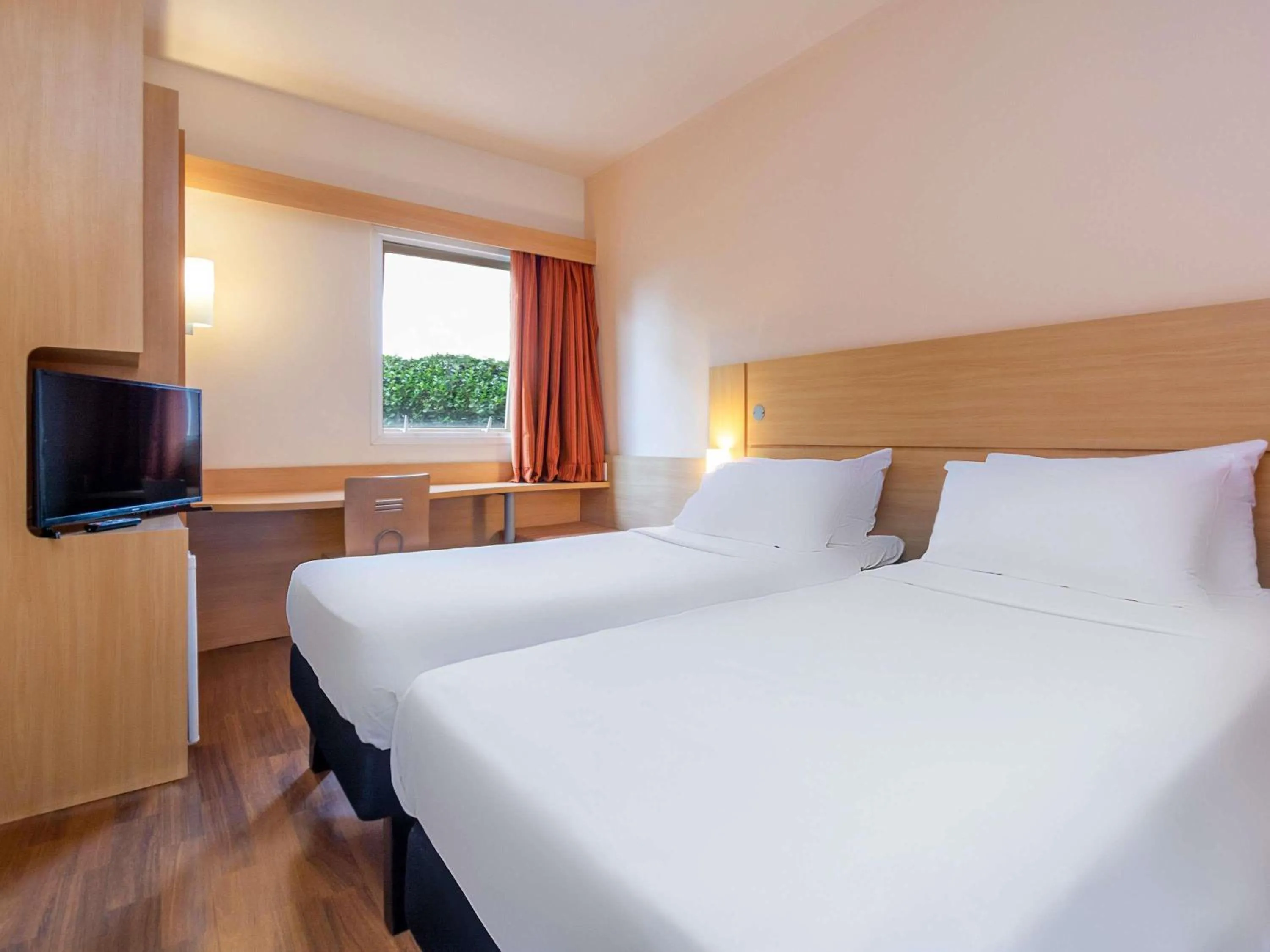 Bedroom, Bed in ibis Campo Grande