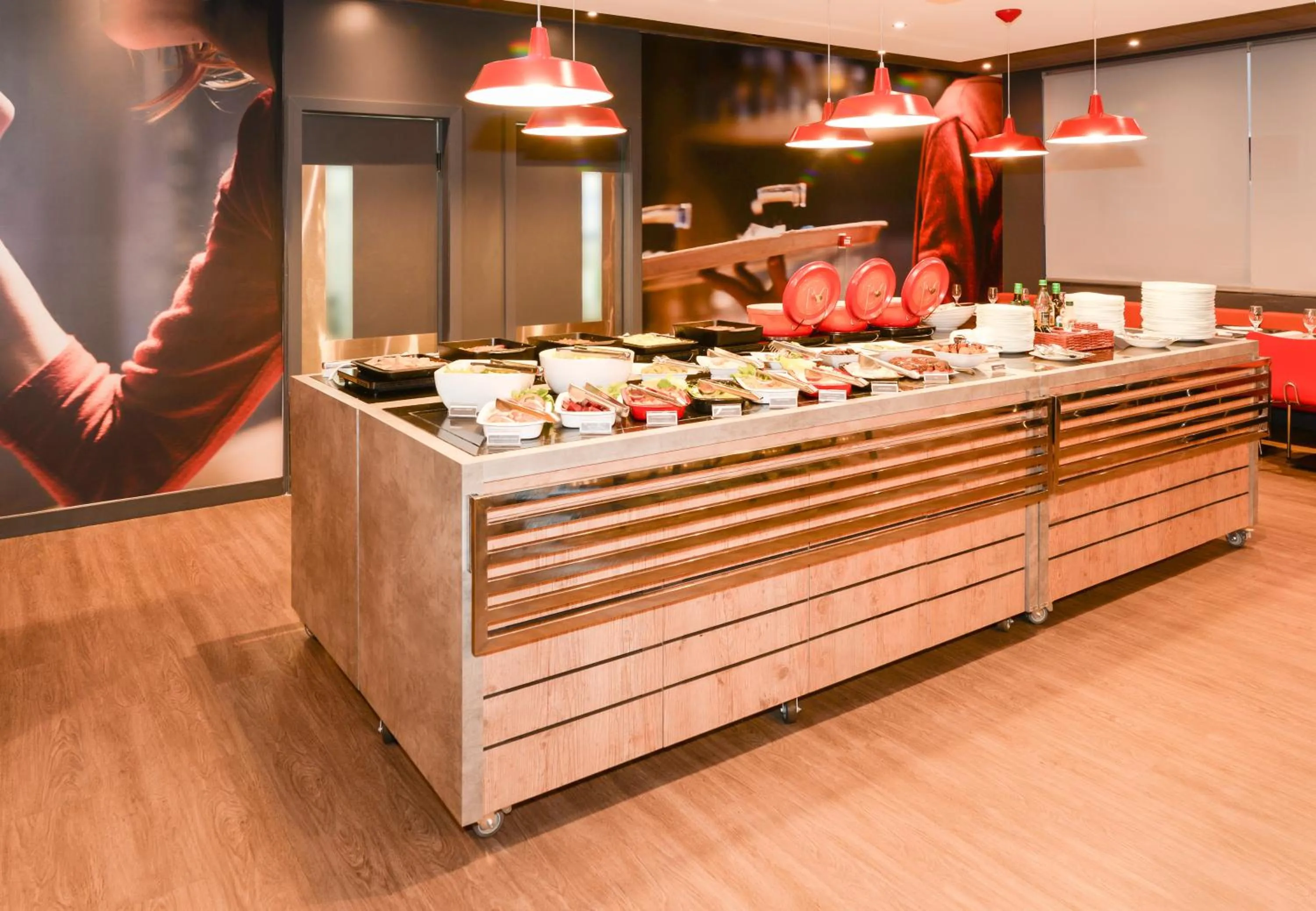 Restaurant/places to eat in ibis Campo Grande