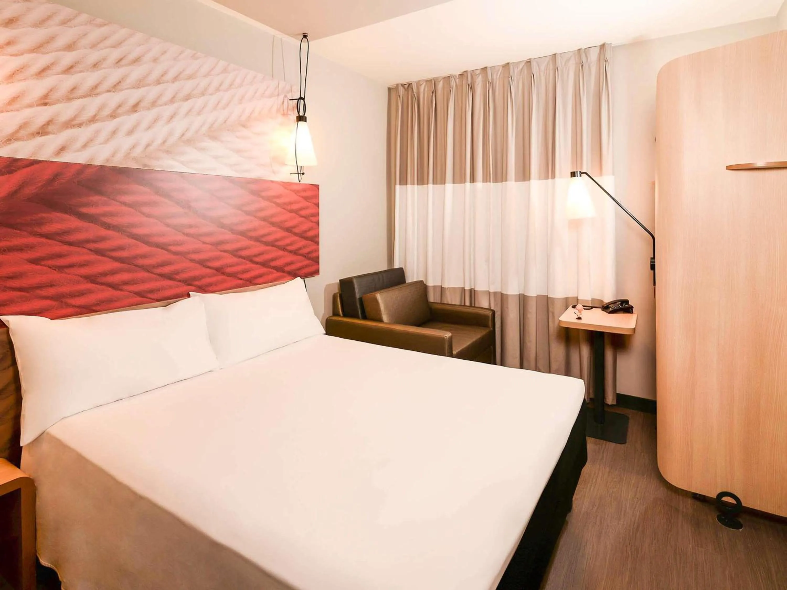 Bedroom, Bed in ibis Campo Grande