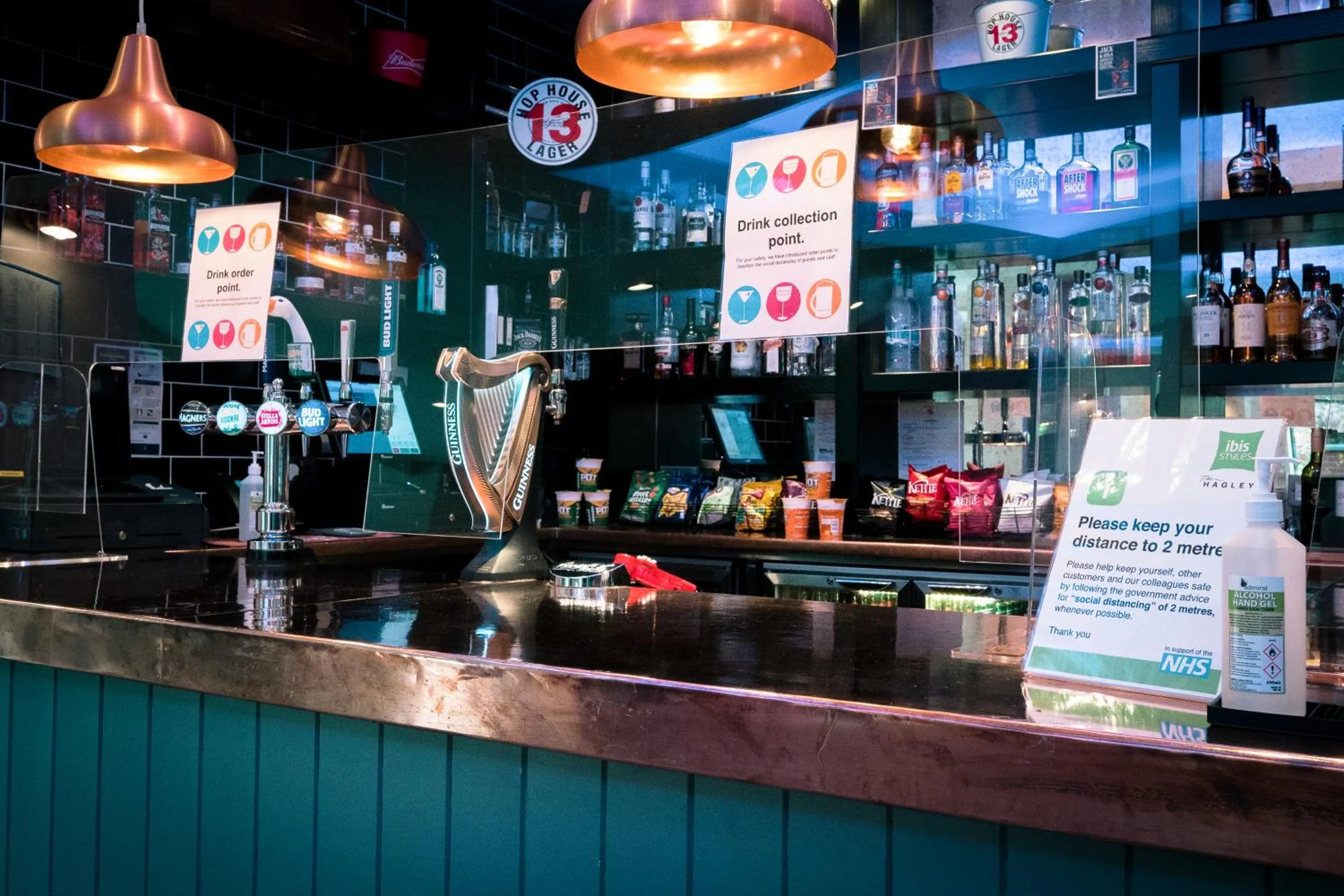 Lounge or bar in Ibis Styles Birmingham Hagley Road