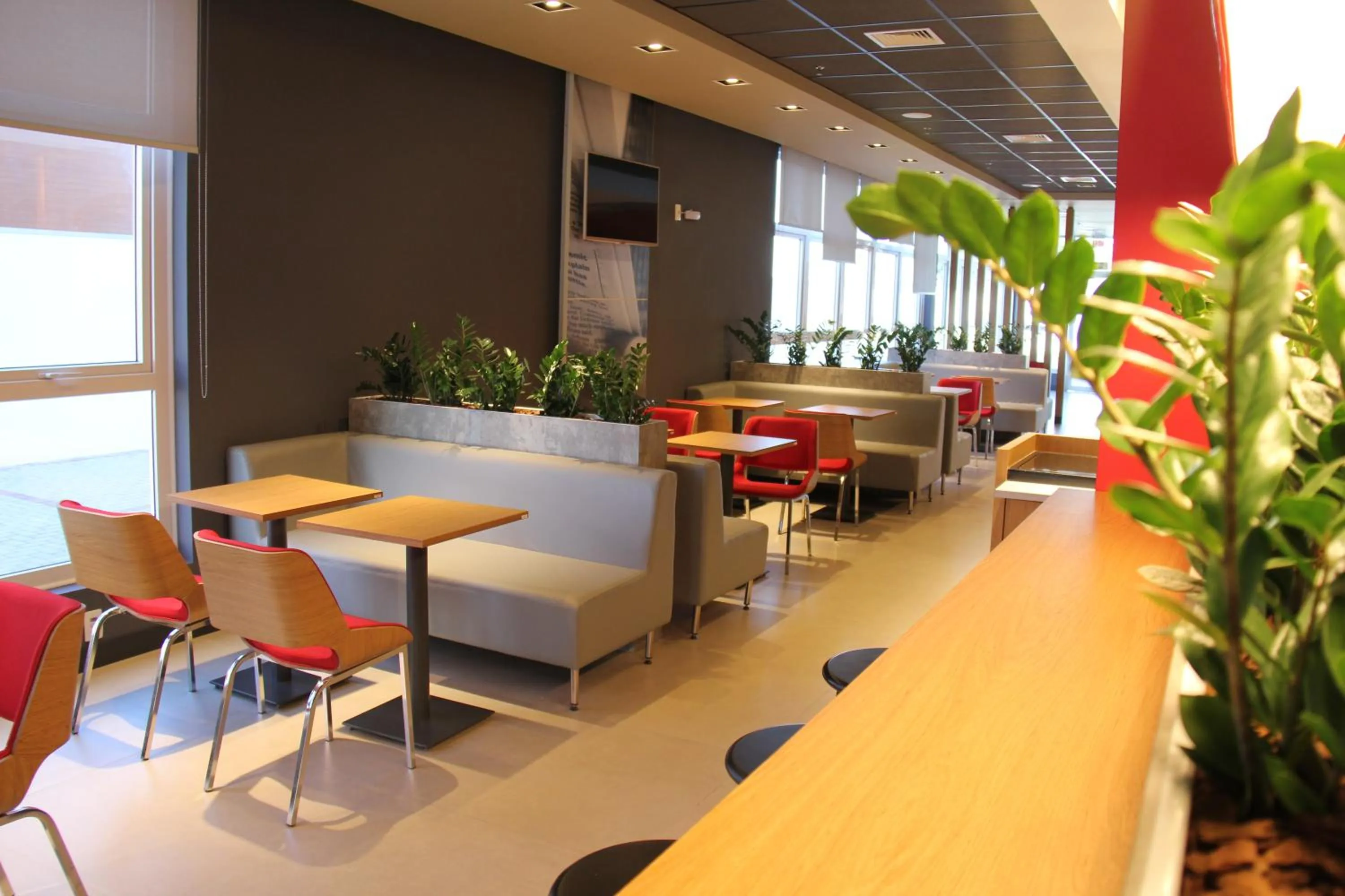 Restaurant/places to eat in ibis Chapeco