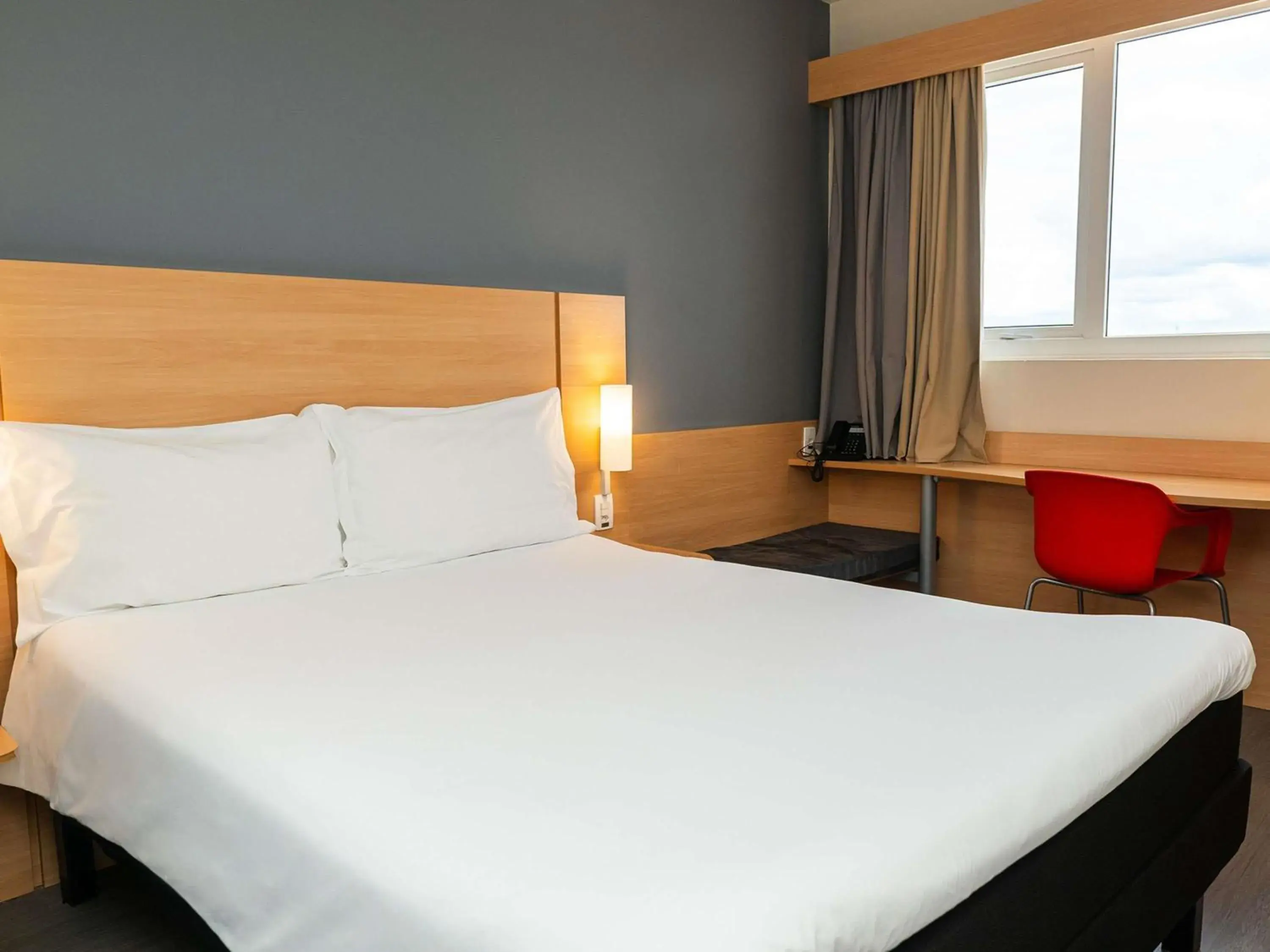 Bedroom, Bed in ibis Chapeco Bedroom, Bed in ibis Chapeco