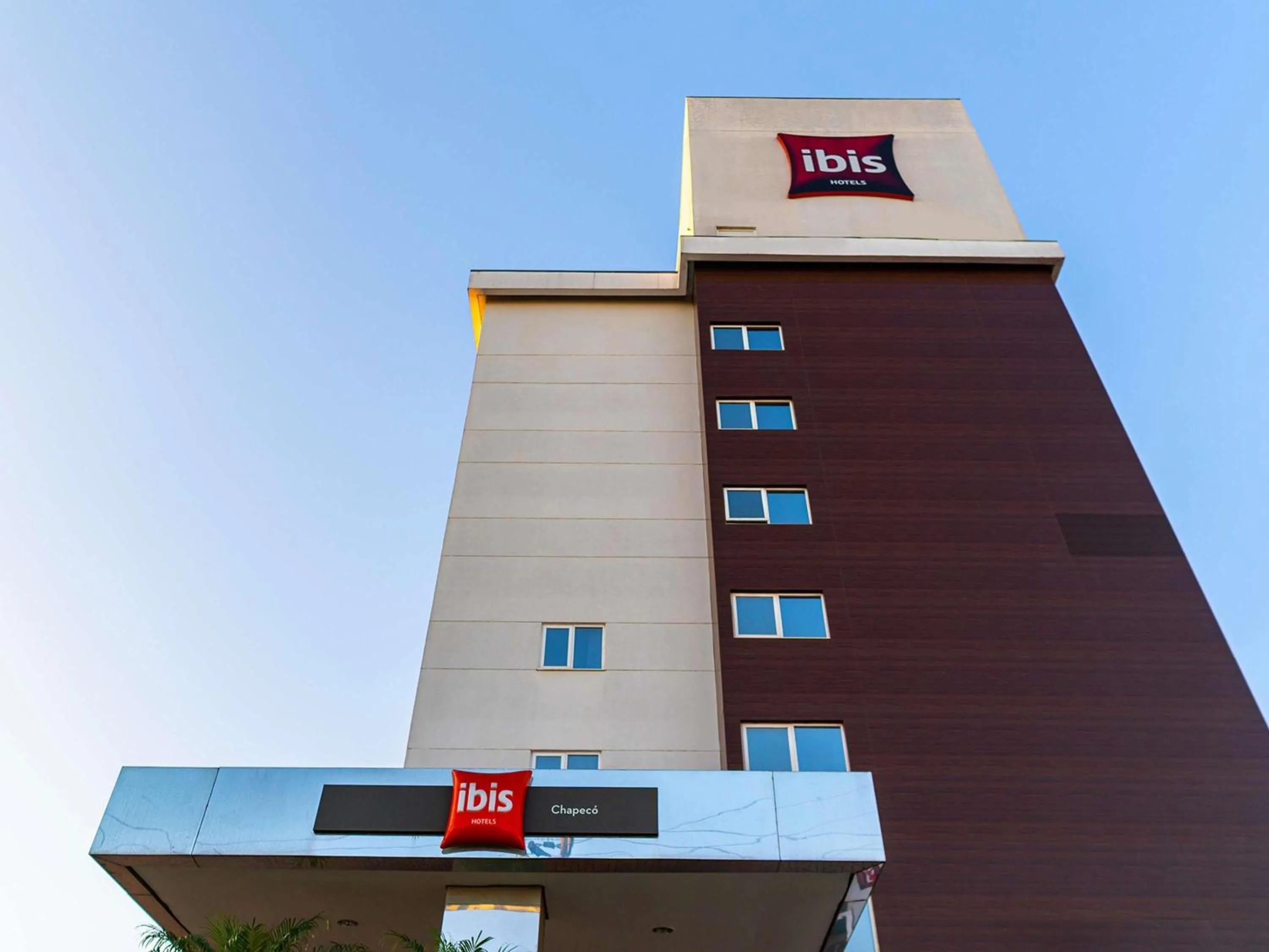 Property building in ibis Chapeco