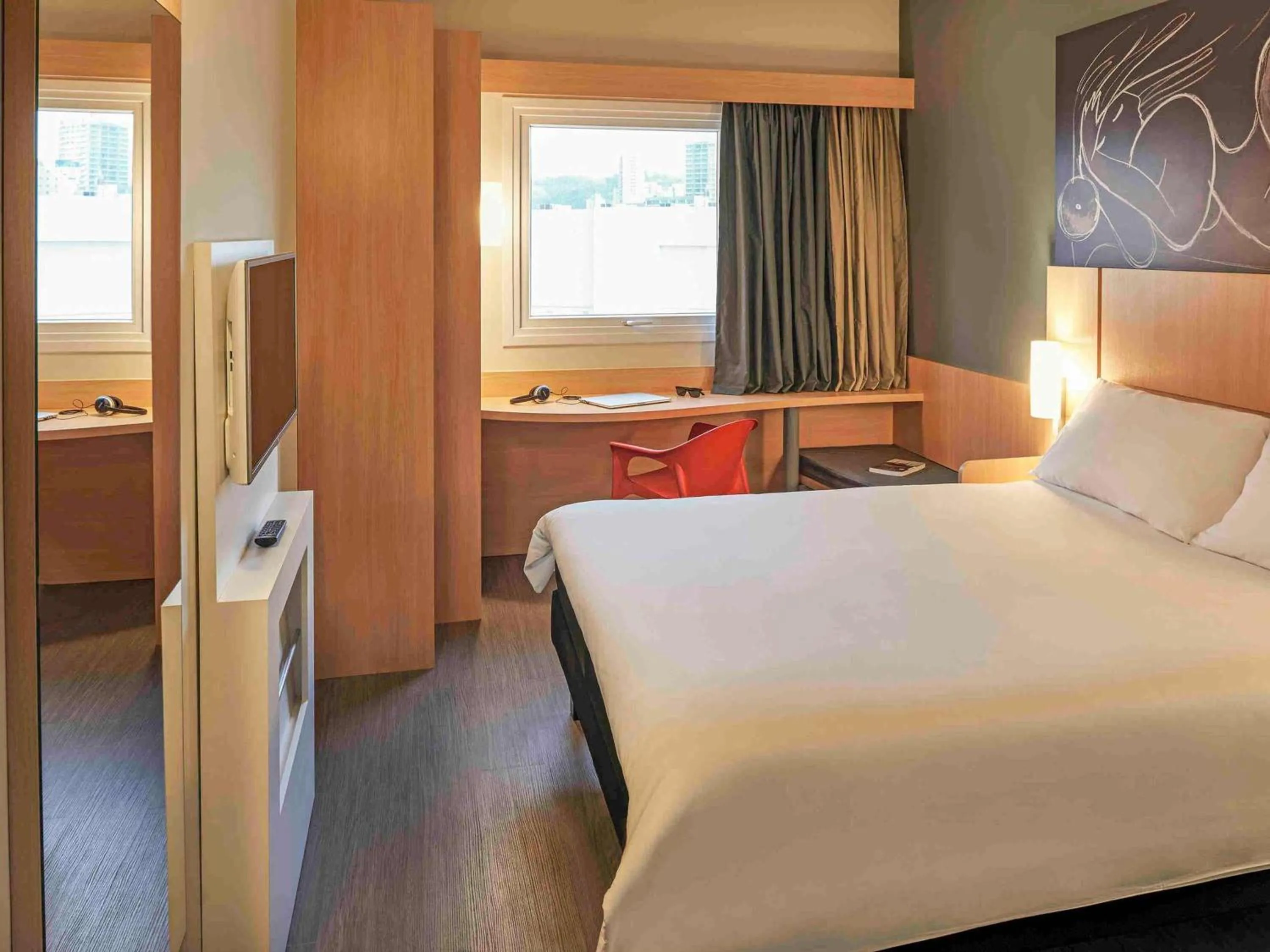 Bedroom, Bed in ibis Jundiai Shopping