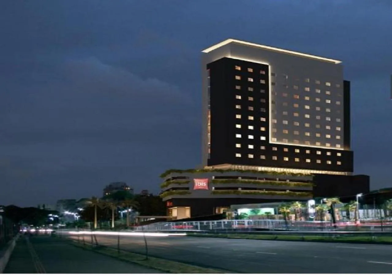 Property building in ibis Jundiai Shopping