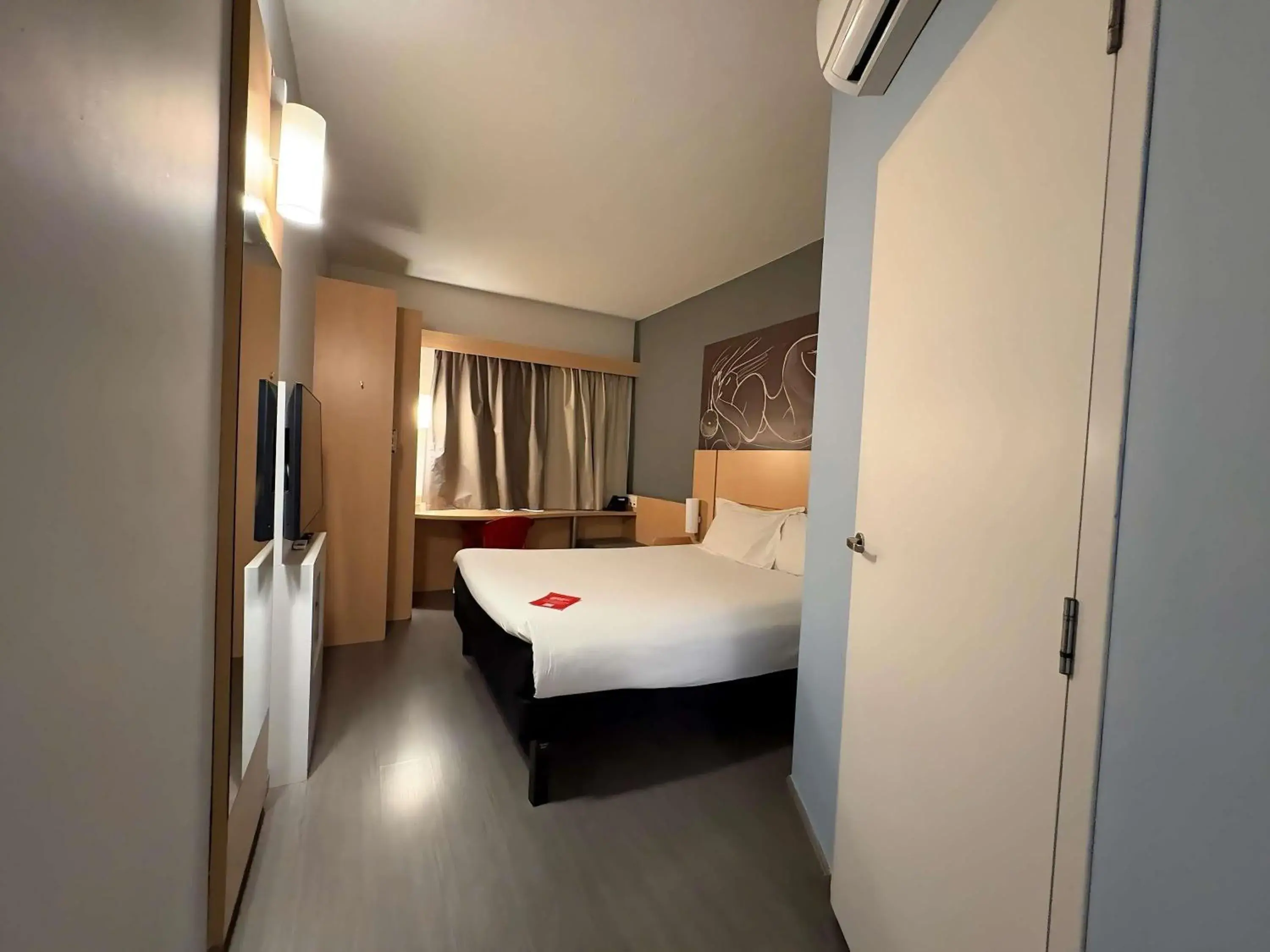 Bedroom, Bed in ibis Jundiai Shopping Bedroom, Bed in ibis Jundiai Shopping