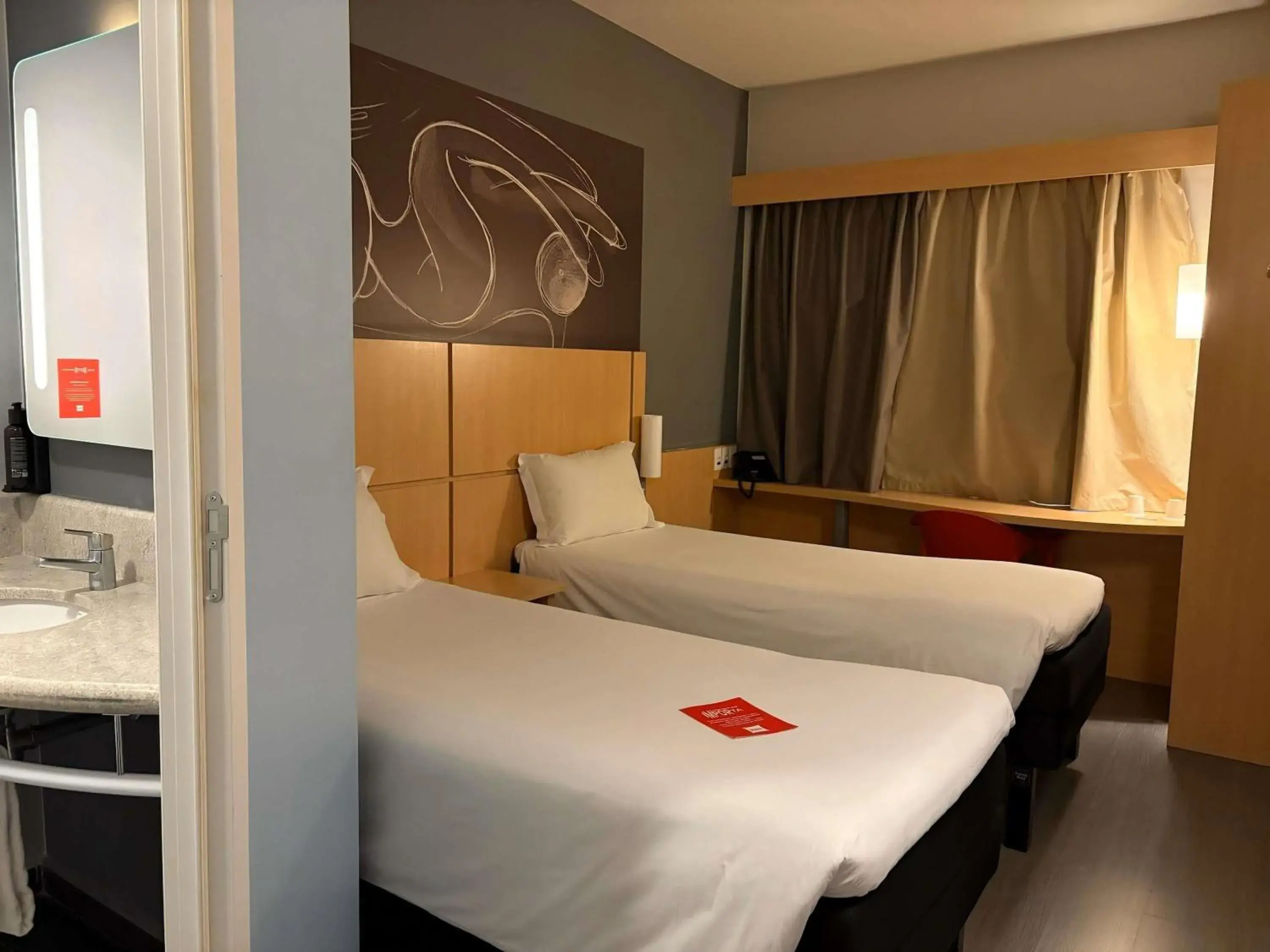 Bedroom, Bed in ibis Jundiai Shopping Bedroom, Bed in ibis Jundiai Shopping