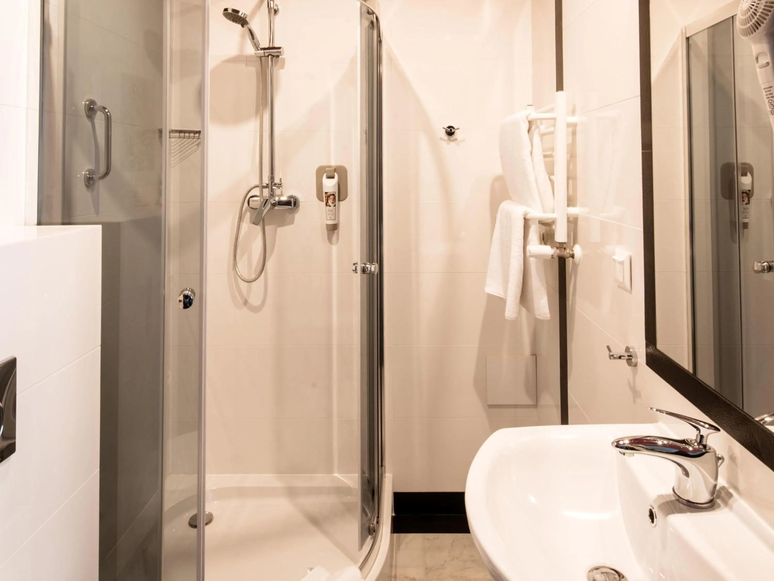 Bedroom in Ibis Styles Gniezno Stare Miasto