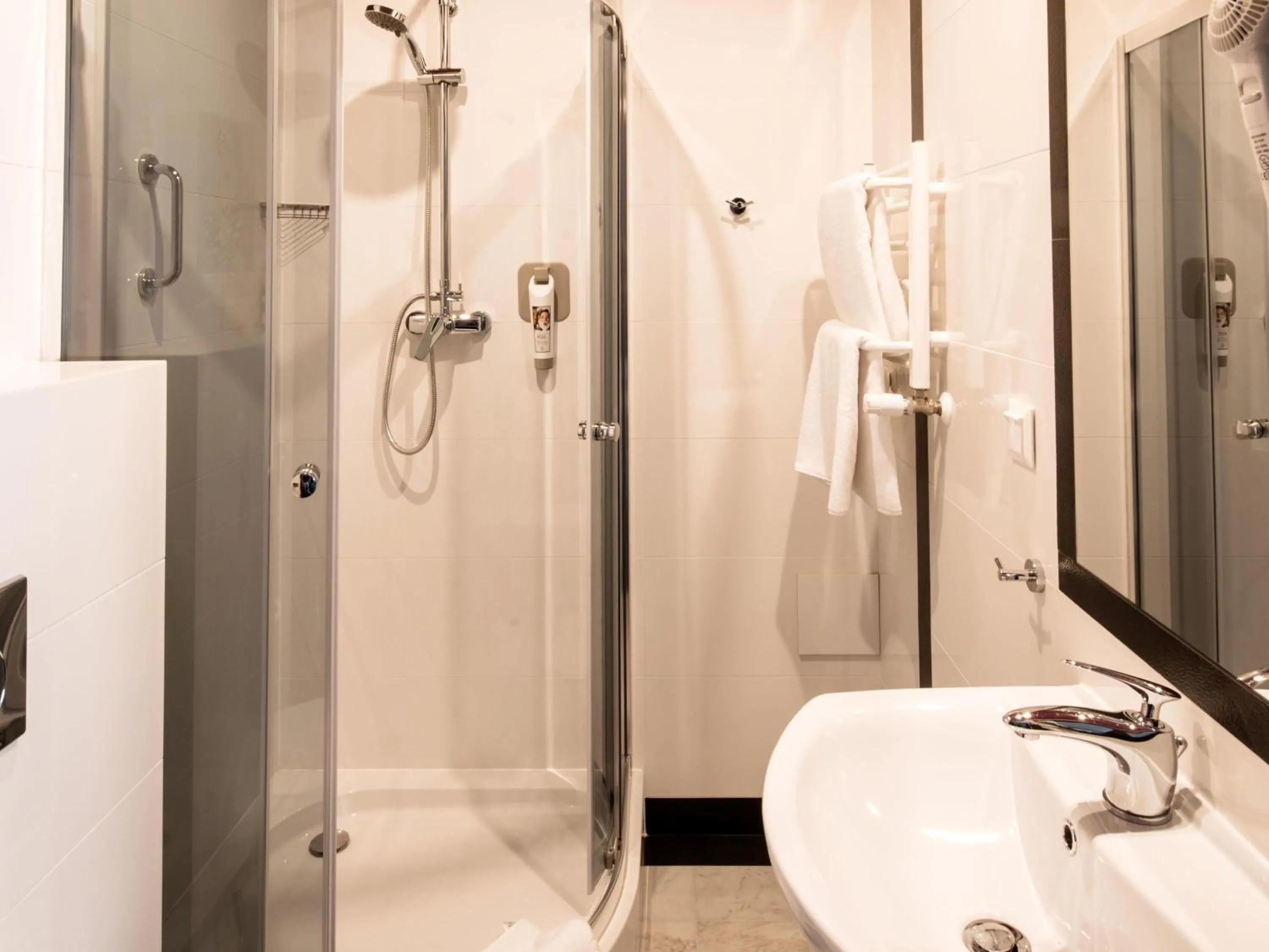 Bedroom in Ibis Styles Gniezno Stare Miasto