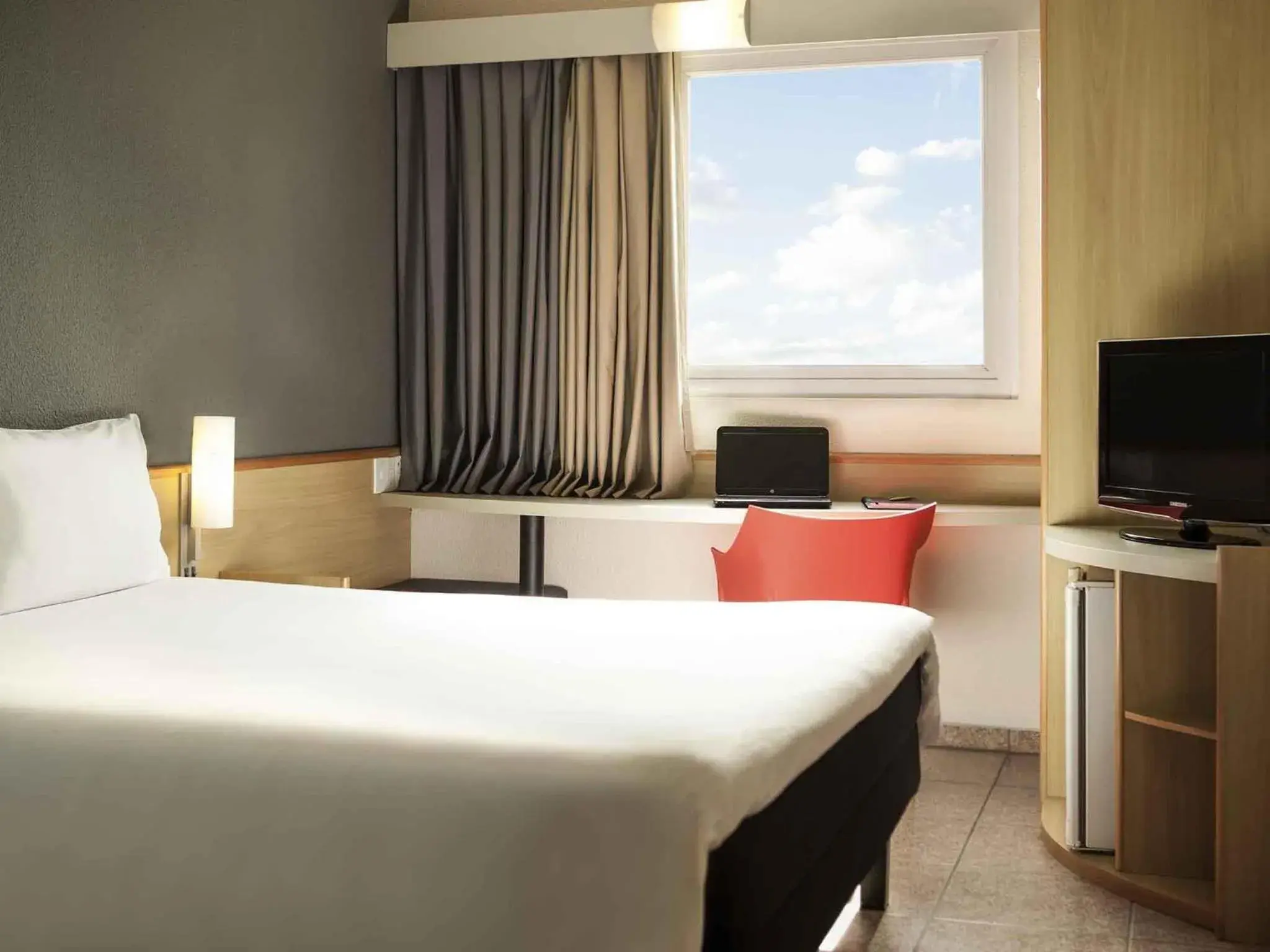 Bedroom, Bed in ibis Criciuma Bedroom, Bed in ibis Criciuma