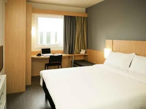 ibis Cascavel ibis Cascavel
