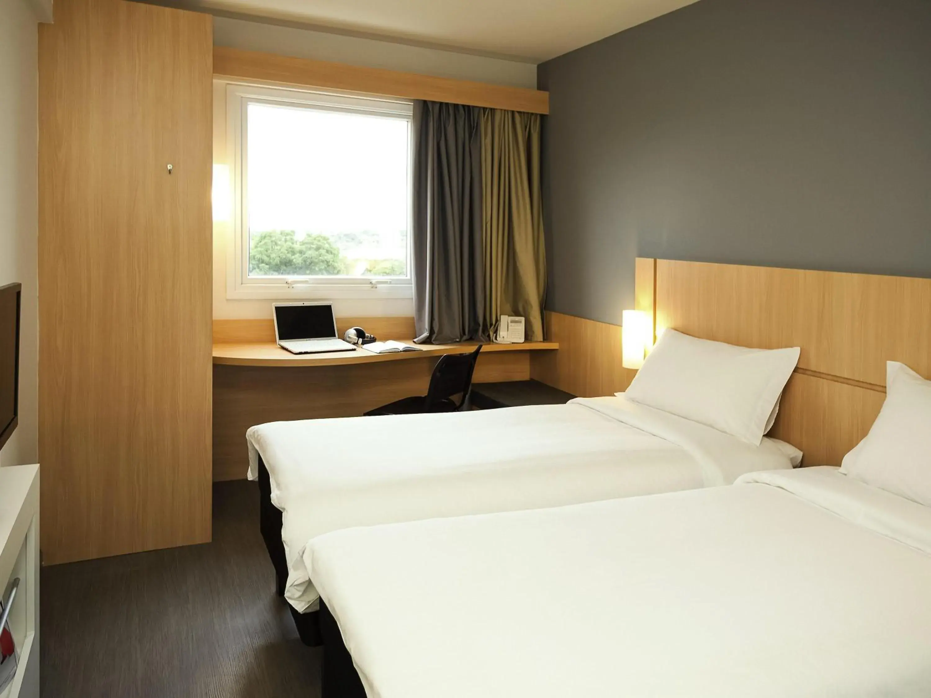 Bedroom, Bed in ibis Cascavel Bedroom, Bed in ibis Cascavel