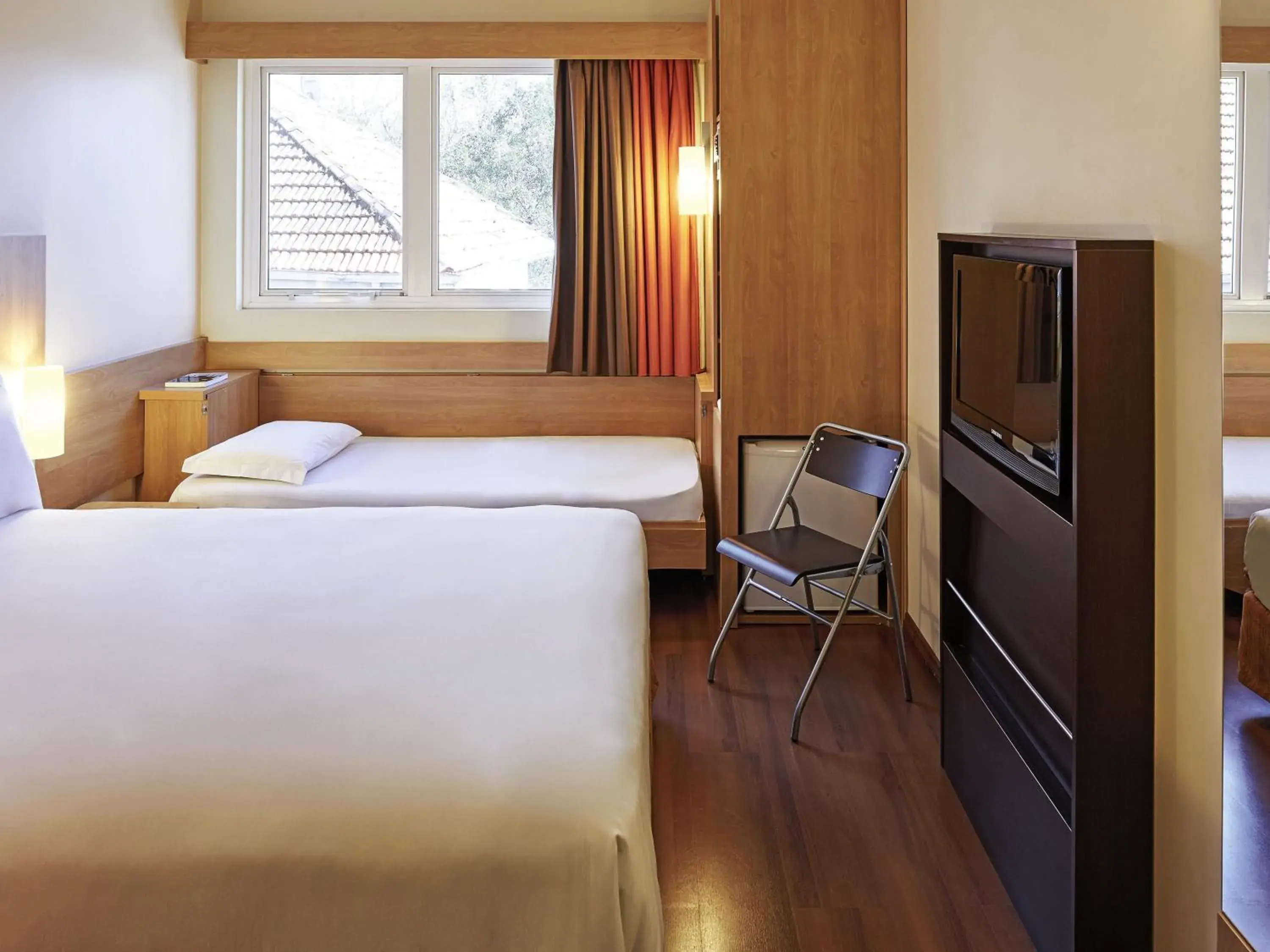 Bedroom, Bed in ibis Porto Alegre Moinhos de Vento Bedroom, Bed in ibis Porto Alegre Moinhos de Vento