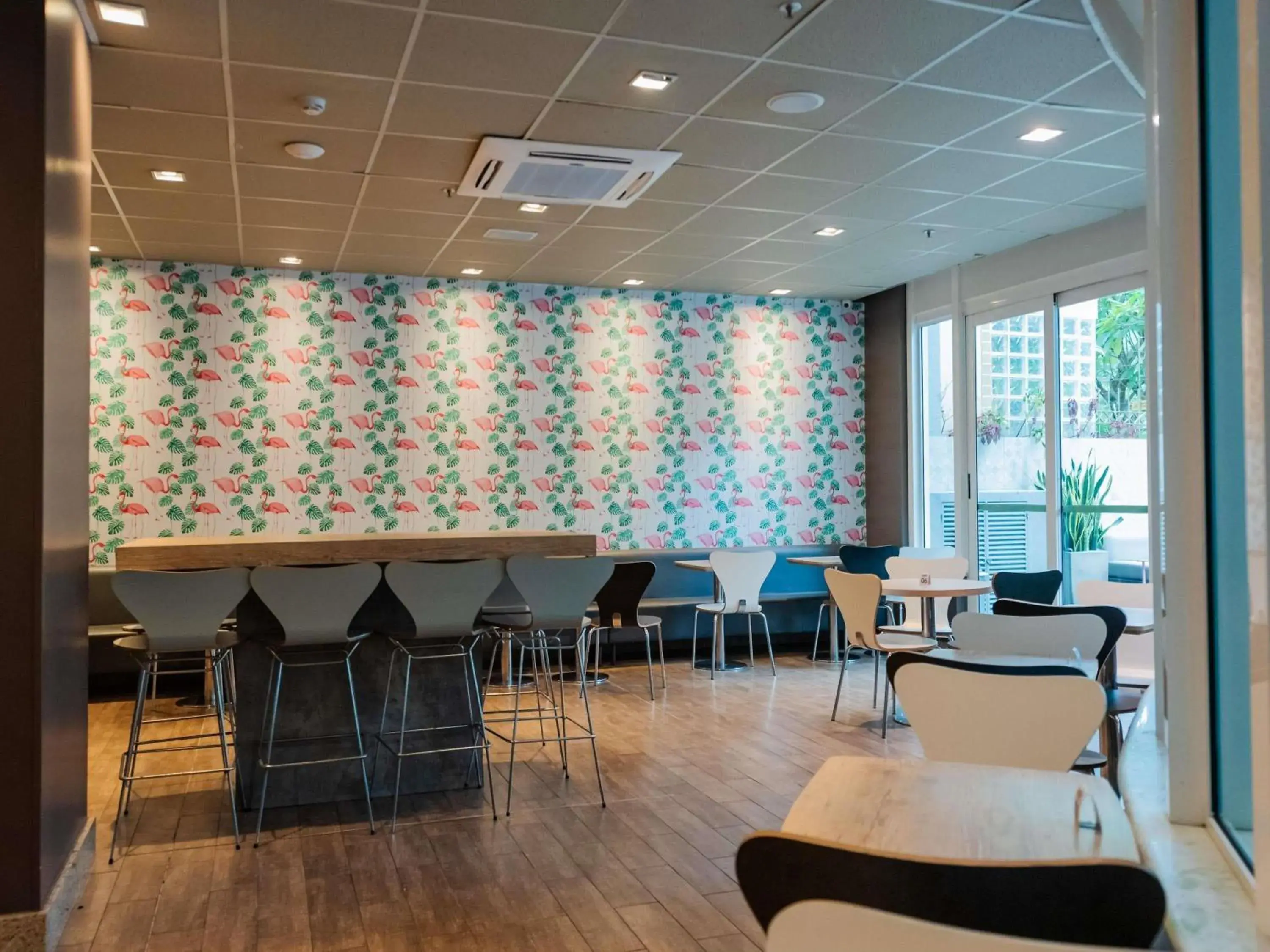 Property building in ibis Porto Alegre Moinhos de Vento Property building in ibis Porto Alegre Moinhos de Vento