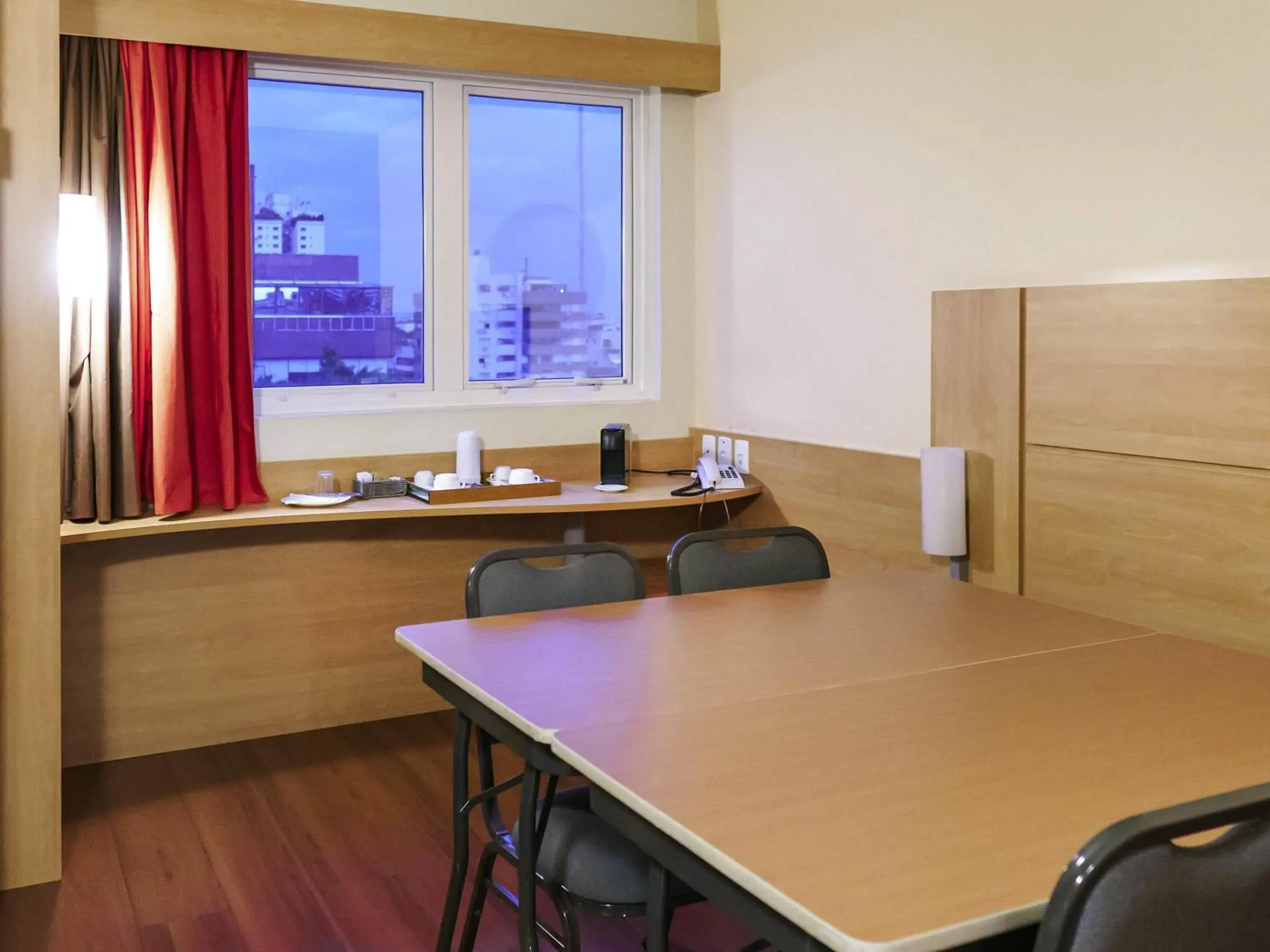 Bedroom in ibis Porto Alegre Moinhos de Vento Bedroom in ibis Porto Alegre Moinhos de Vento