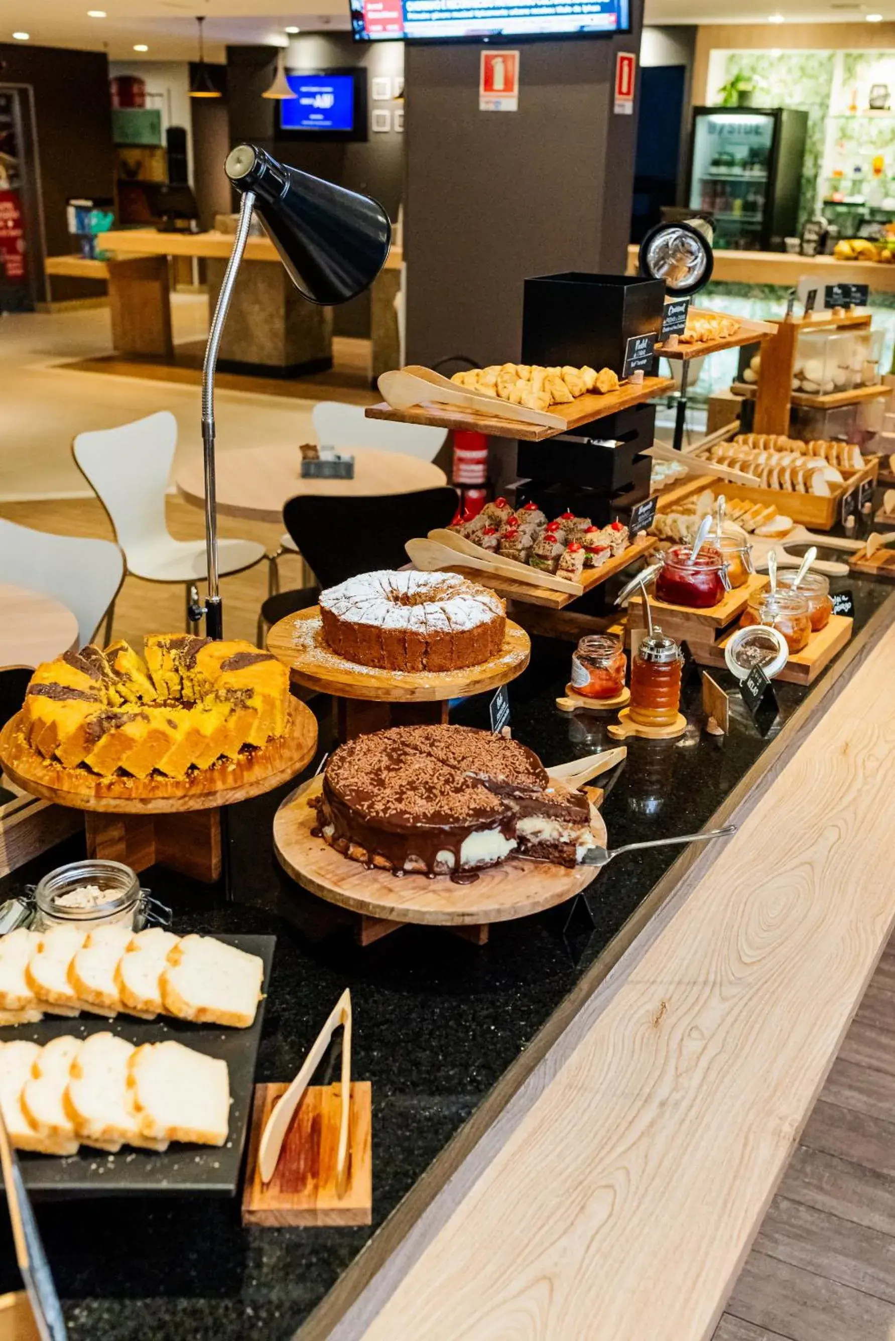 Breakfast in ibis Porto Alegre Moinhos de Vento Breakfast in ibis Porto Alegre Moinhos de Vento