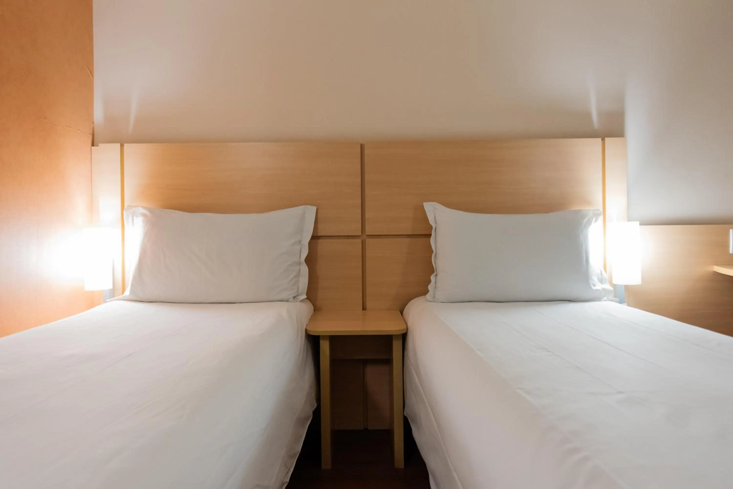 Bedroom, Bed in ibis Porto Alegre Moinhos de Vento