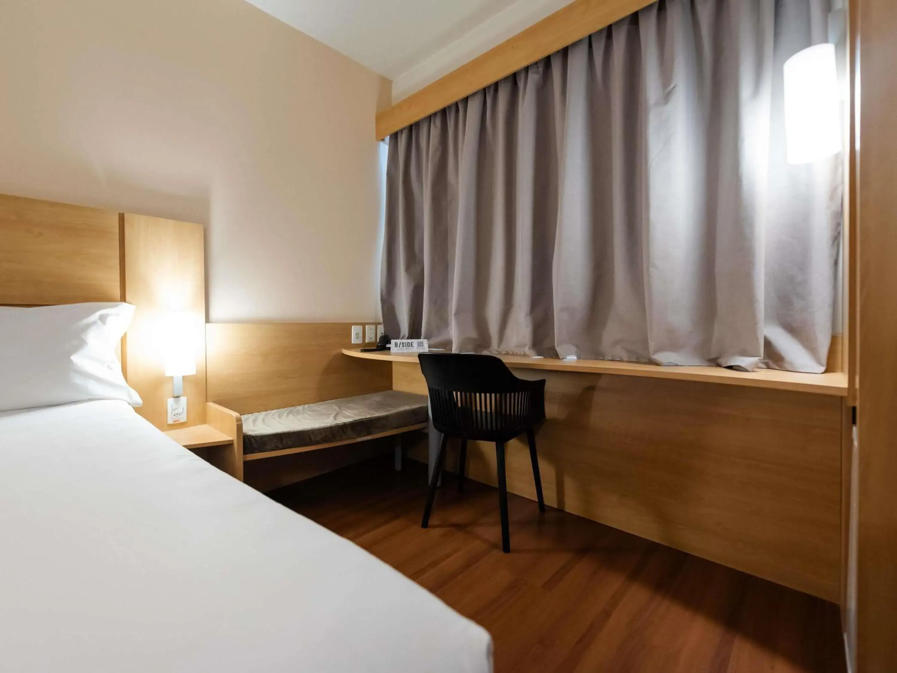 Bedroom, Bed in ibis Porto Alegre Moinhos de Vento Bedroom, Bed in ibis Porto Alegre Moinhos de Vento