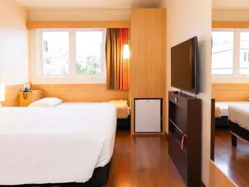 ibis Porto Alegre Moinhos de Vento ibis Porto Alegre Moinhos de Vento