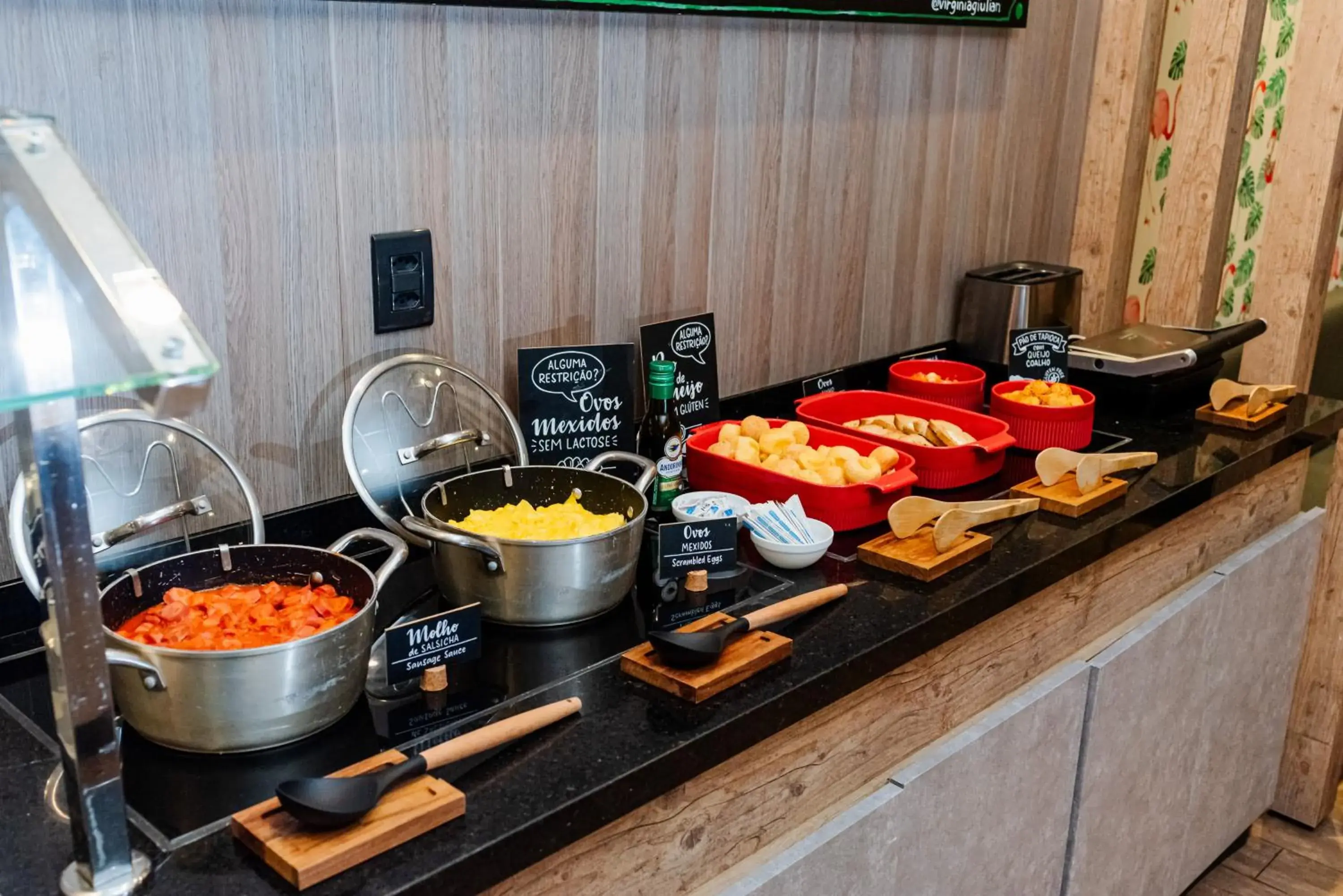Breakfast in ibis Porto Alegre Moinhos de Vento Breakfast in ibis Porto Alegre Moinhos de Vento