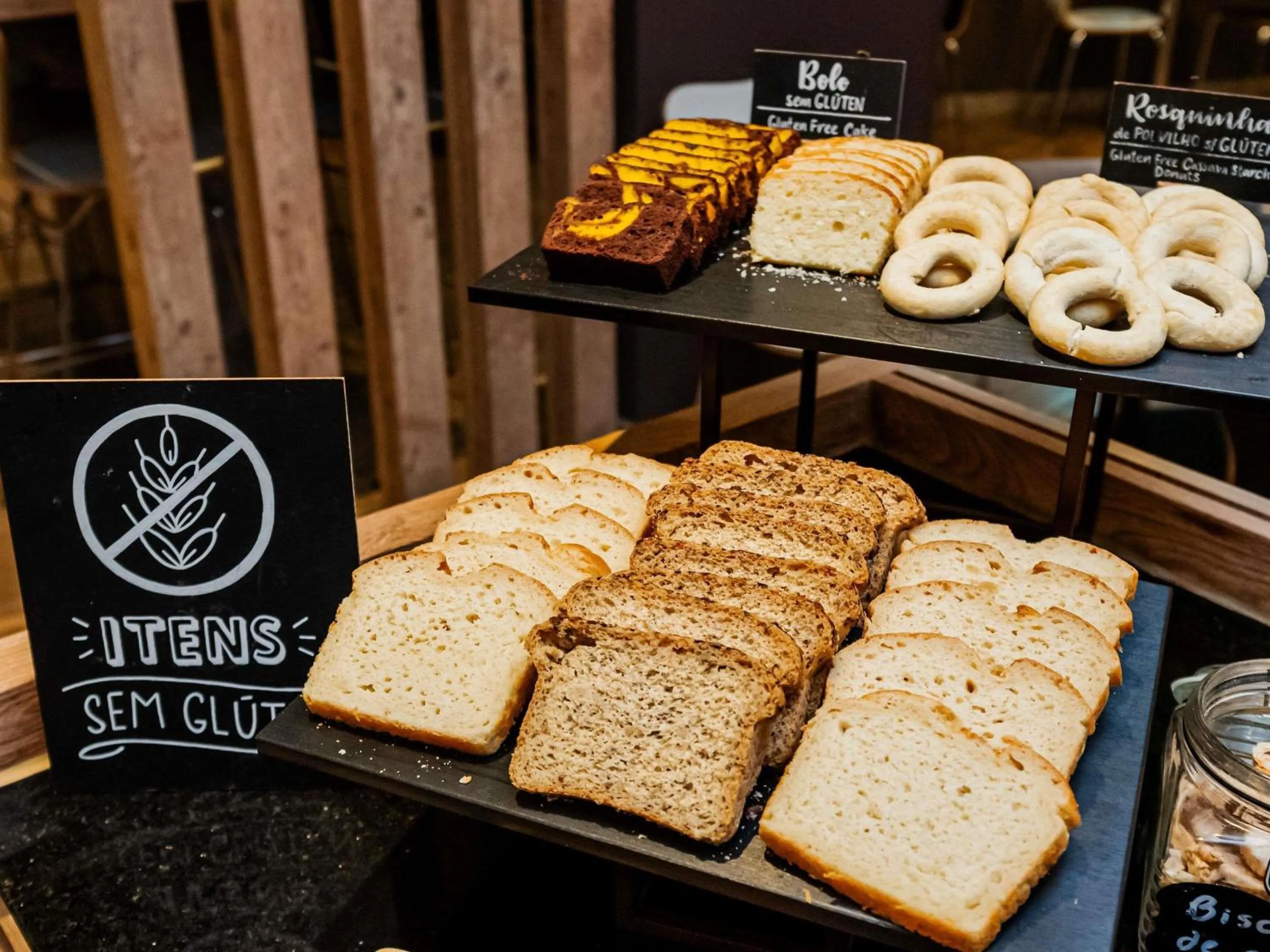 Breakfast in ibis Porto Alegre Moinhos de Vento