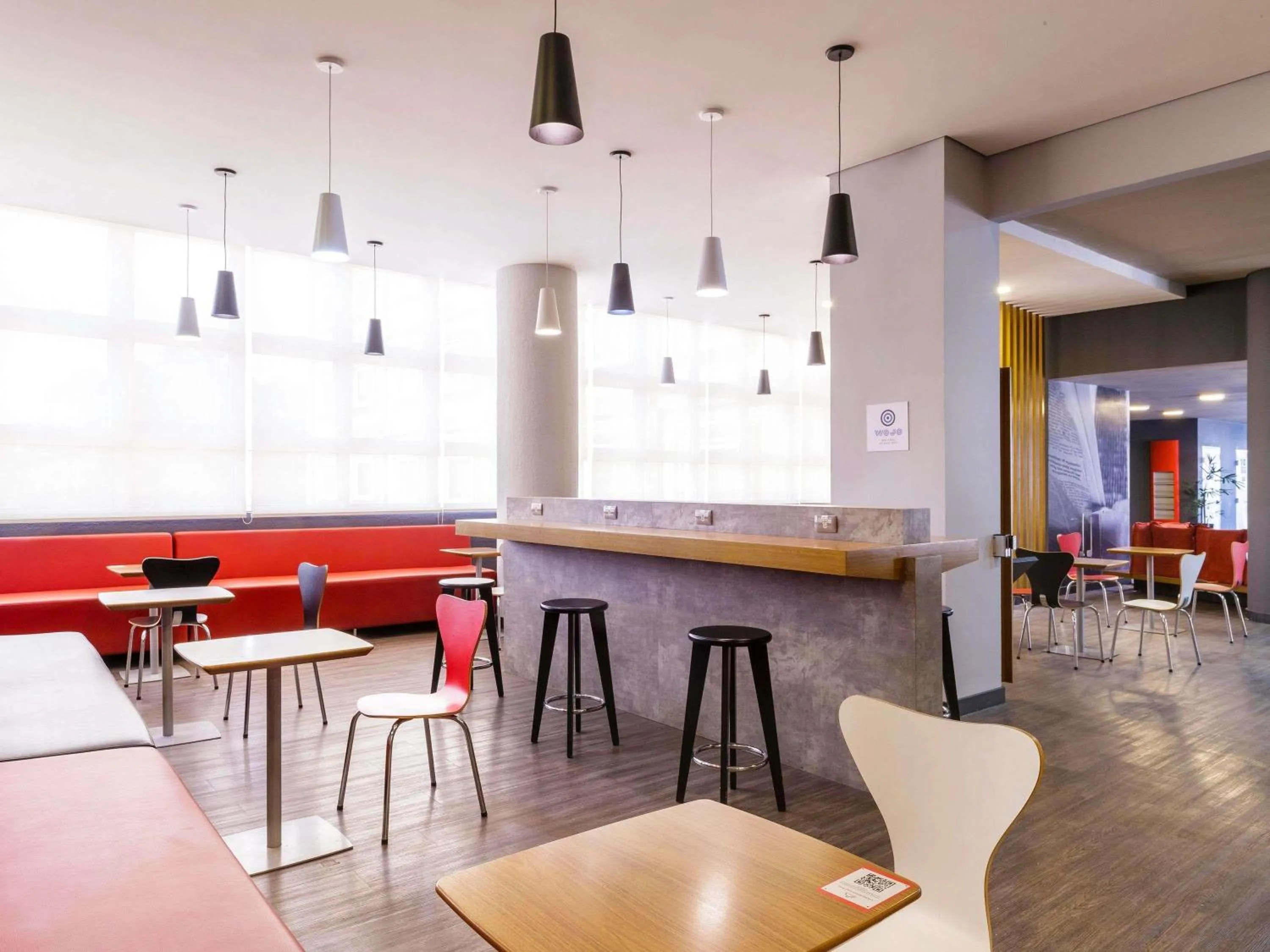 Restaurant/places to eat in ibis Sao Jose dos Campos Dutra