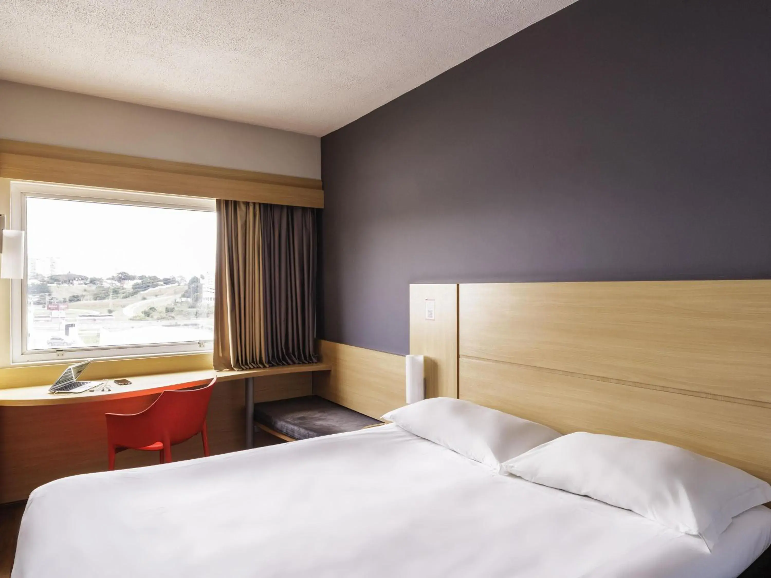 Property building, Bed in ibis Sao Jose dos Campos Dutra Property building, Bed in ibis Sao Jose dos Campos Dutra