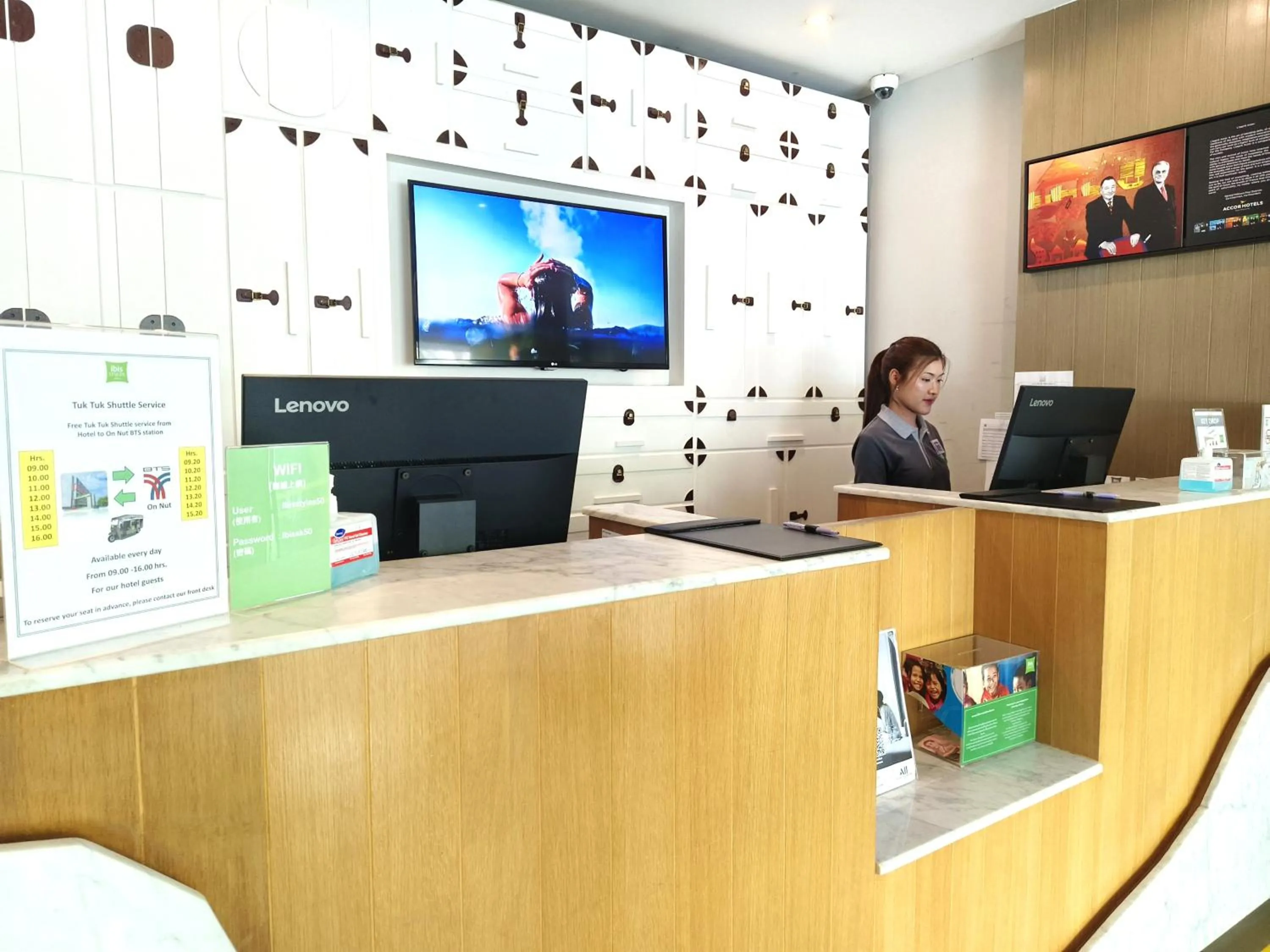 Lobby or reception in Ibis Styles Bangkok Sukhumvit 50