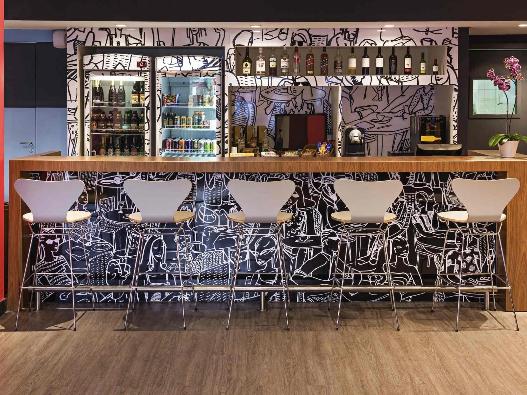 Lounge or bar in ibis Blumenau