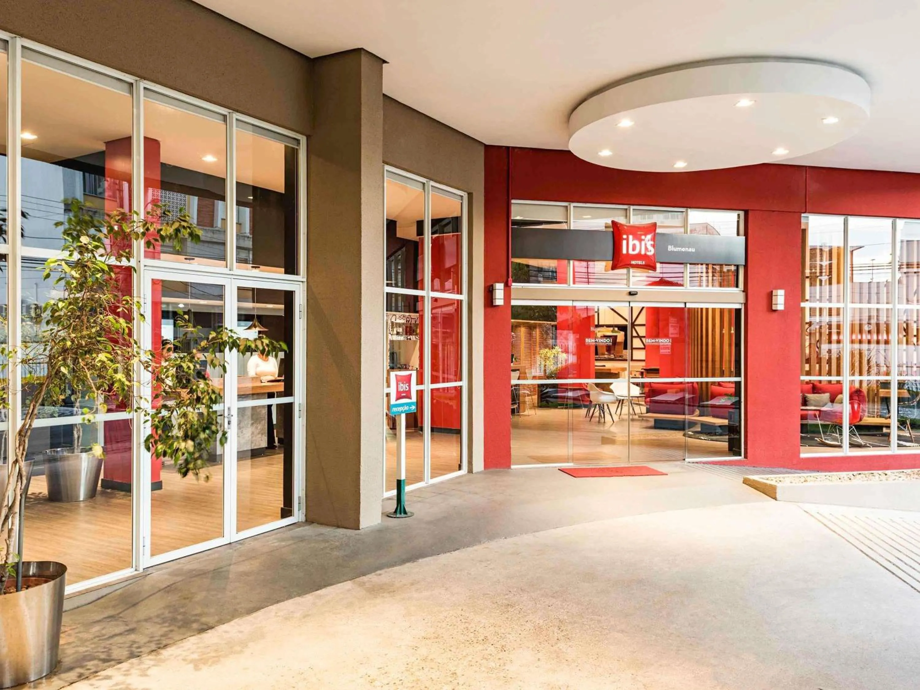 Property building in ibis Blumenau